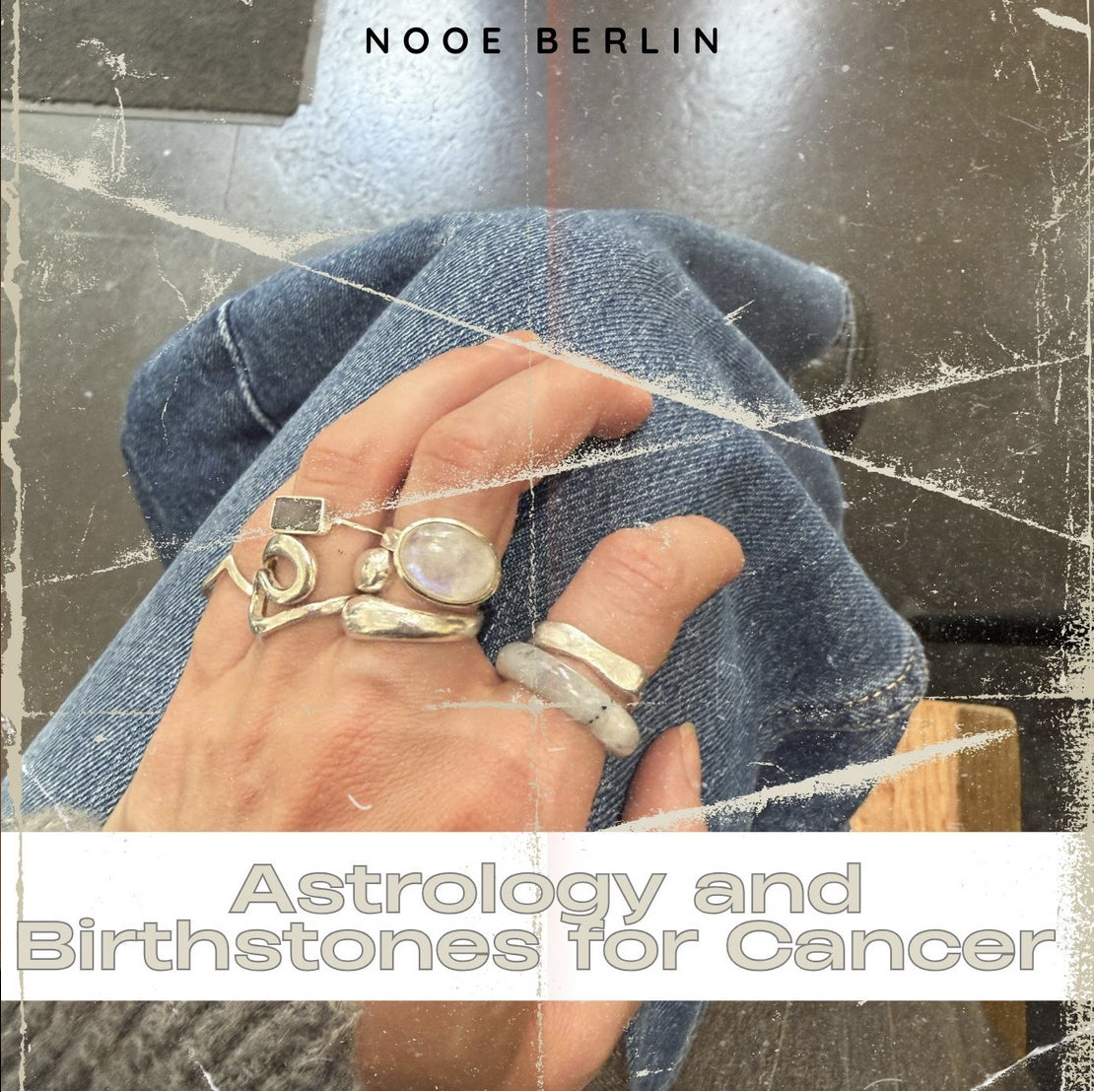 Astrologie und Geburtssteine für Krebs 2026