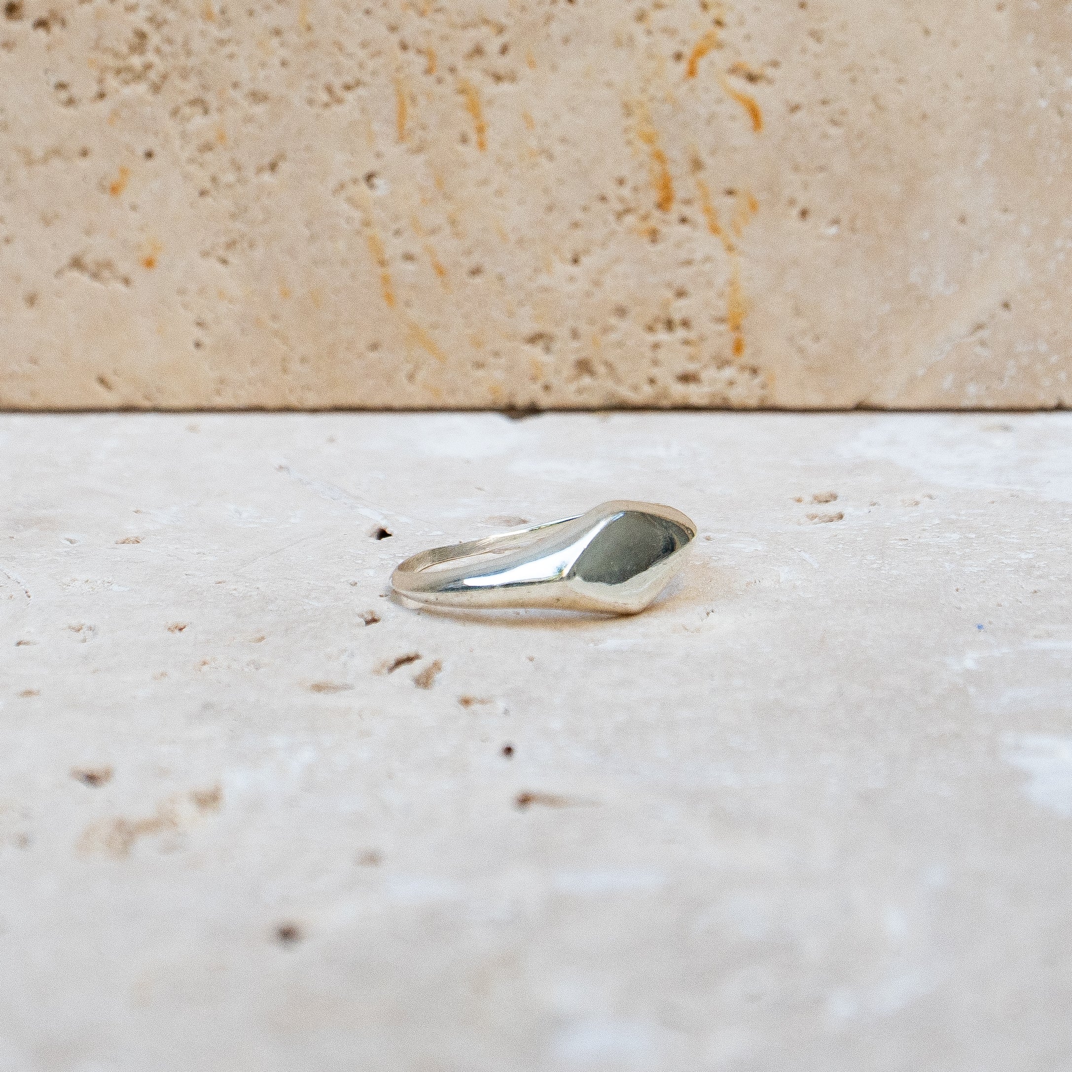 Kleiner Siegelring aus 925 Sterling Silber eckig handgemacht - Nooe UG
