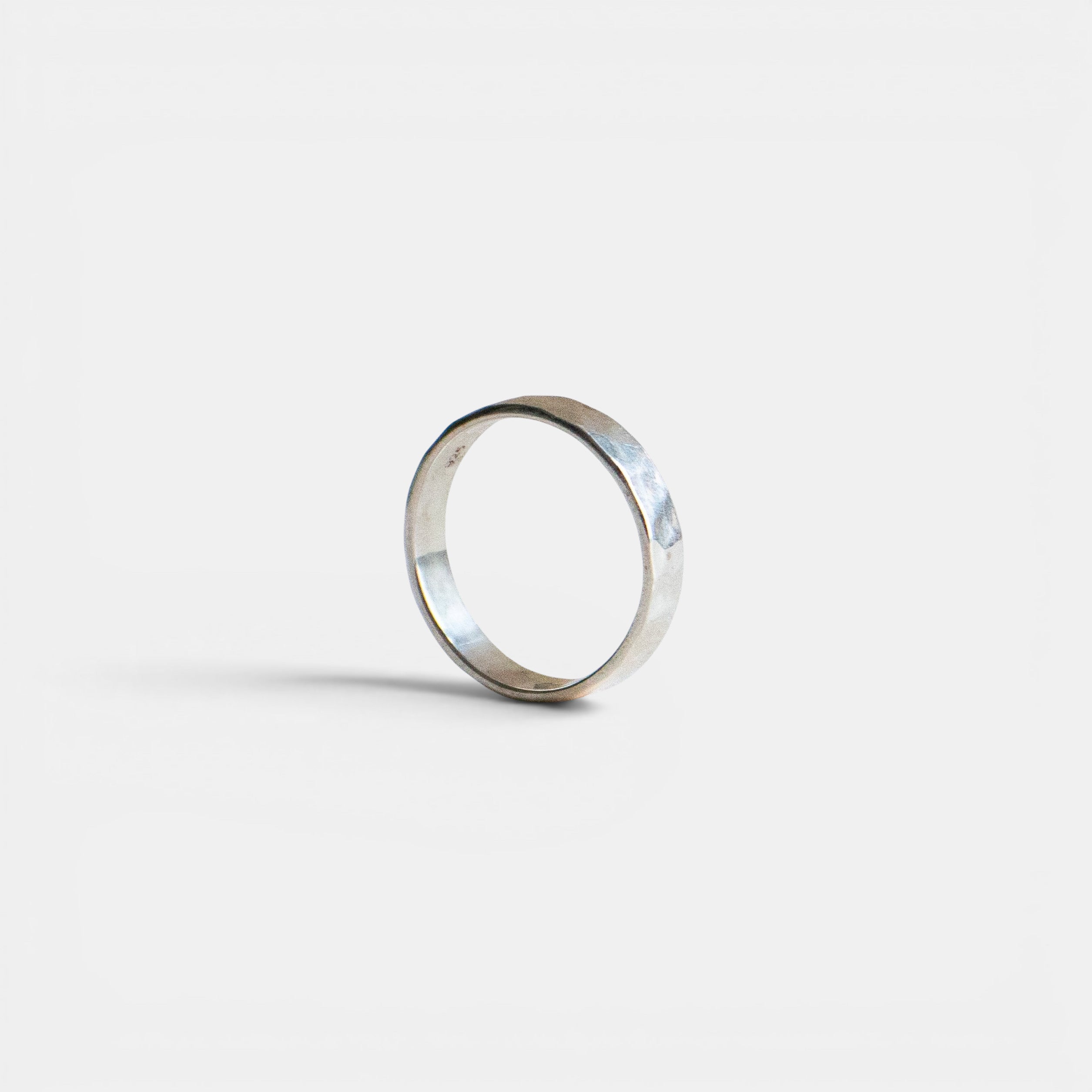 Gehämmerter Ring aus aus 925 Sterling Silber handgemacht - Nooe UG