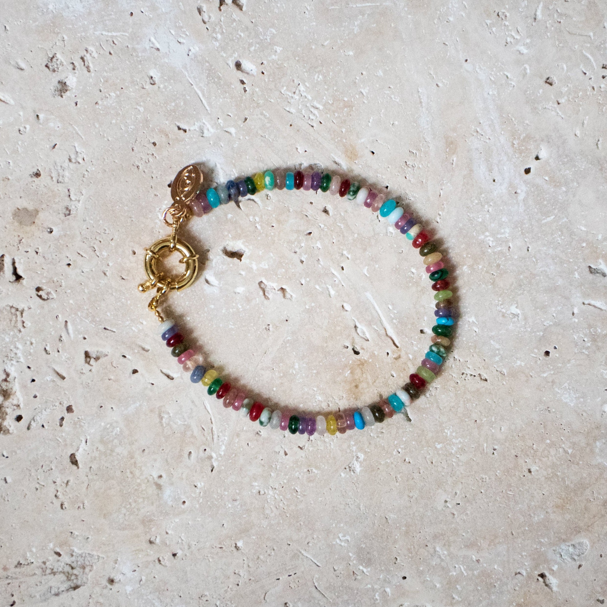 Regenbogen-Armband – Handgefertigte Kette mit bunten Edelsteinen in vergoldet oder 925 Sterling Silber - Nooe UG
