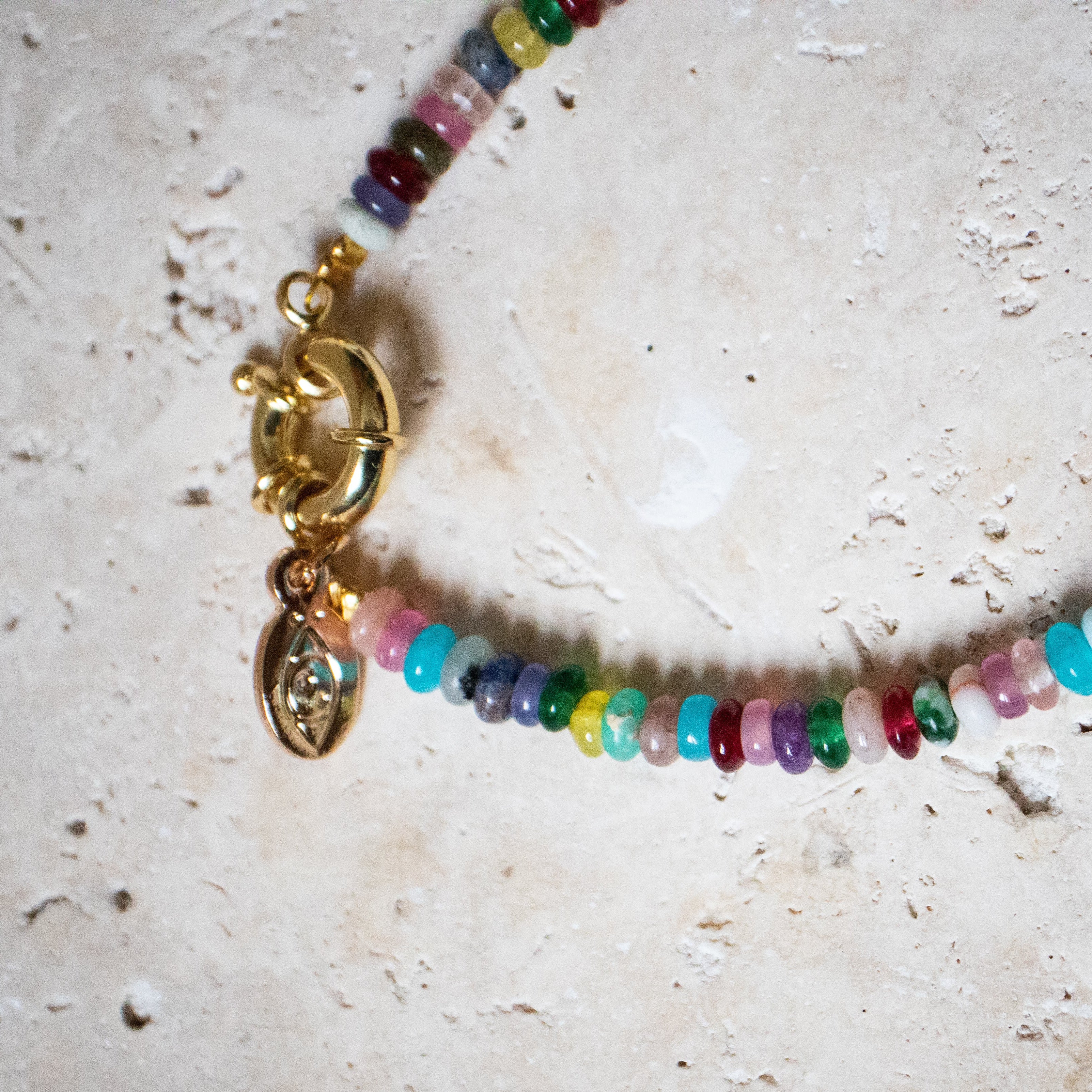 Regenbogen-Armband – Handgefertigte Kette mit bunten Edelsteinen in vergoldet oder 925 Sterling Silber - Nooe UG