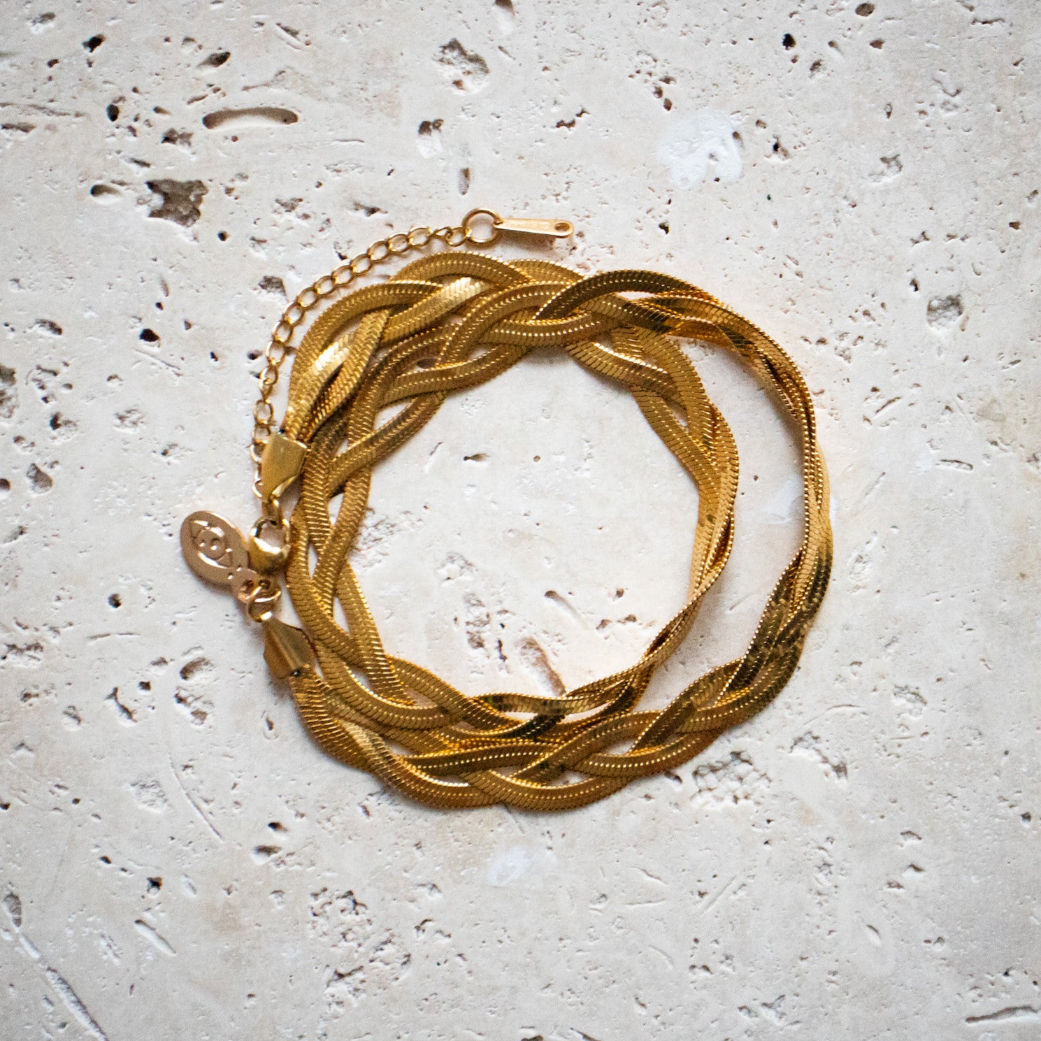 Herringbone Kette dreifach geflocheten - Choker vergoldet - Nooe UG