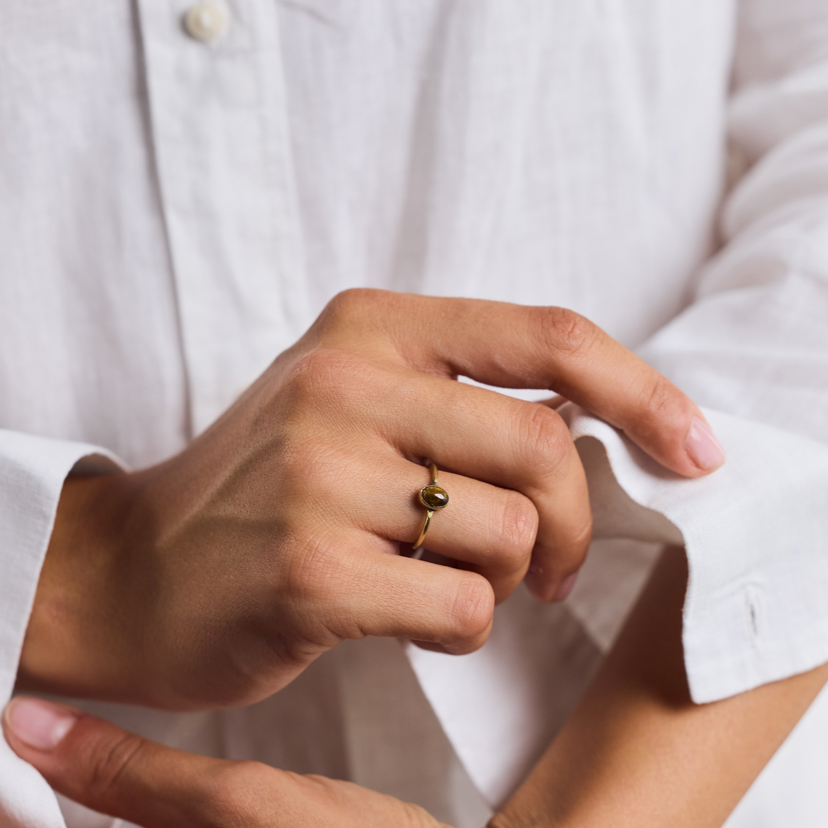 Feiner Tigerauge Ring mit ovalem Stein handgemacht - Nooe UG