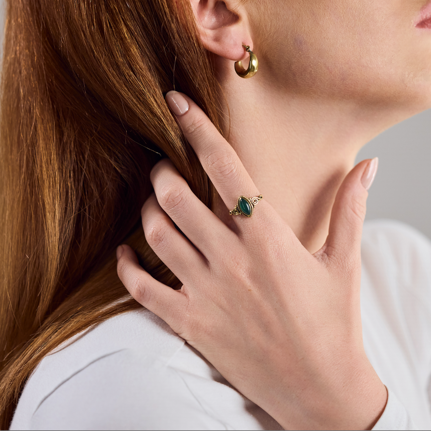 Grüner Onyx Ring mit ovalem Stein verspielt in gold handgefertigt - Nooe UG