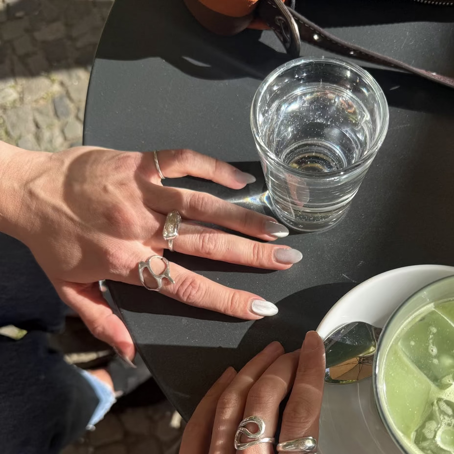 Bague en argent bio de forme tribale – faite à la main
