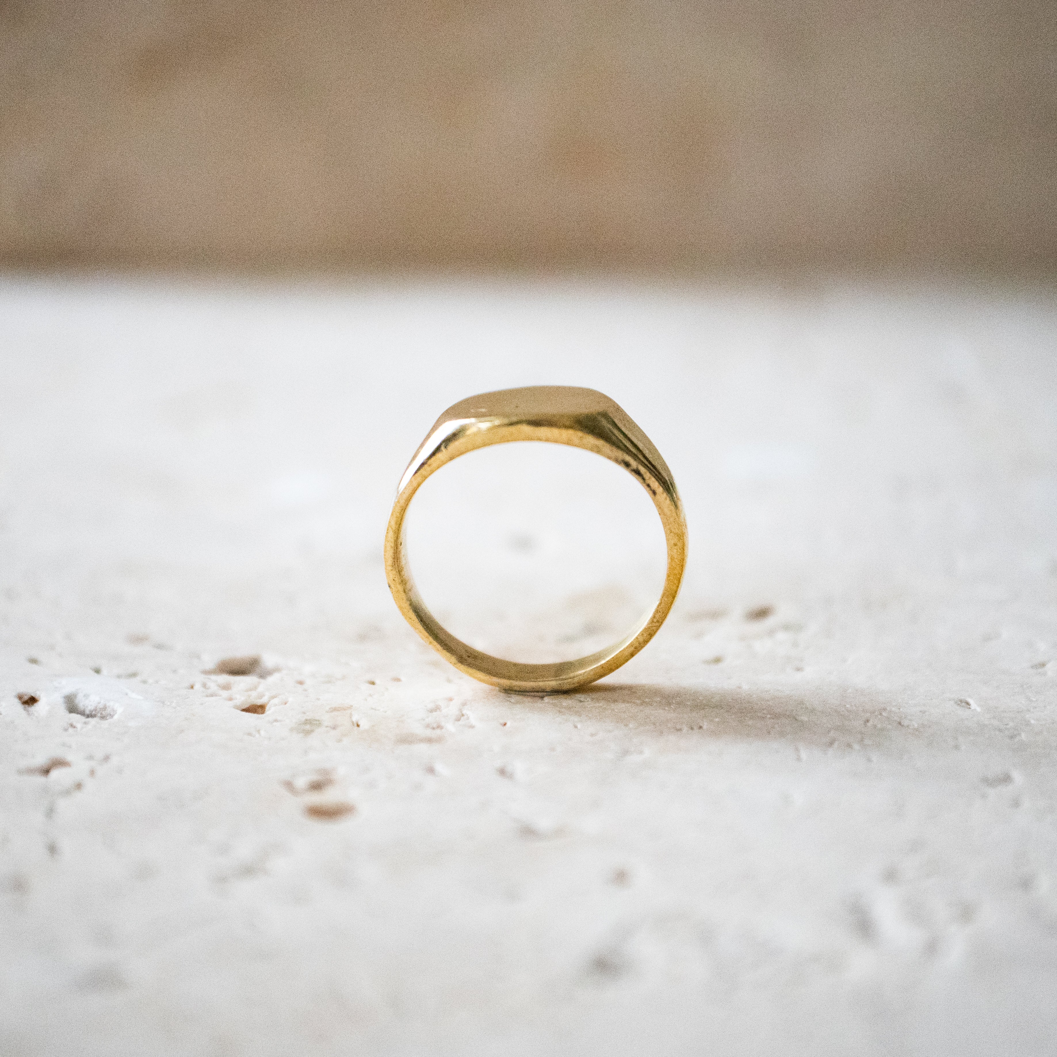 Siegelring aus Messing | Goldener Ring - Nooe UG