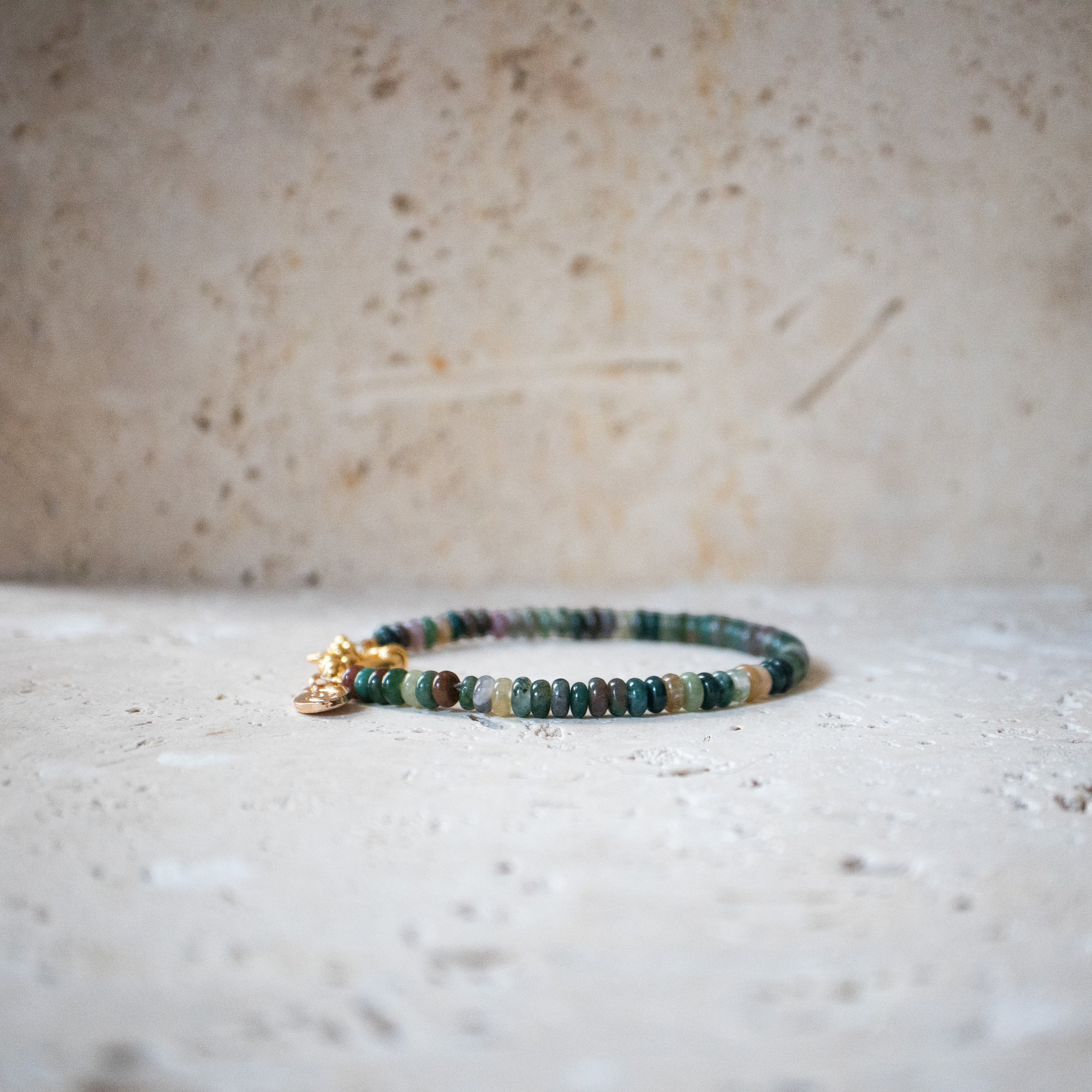 Regenbogen-Armband Grün – Handgefertigt aus Indischem Achat, vergoldet oder in 925 Sterling Silber - Nooe UG