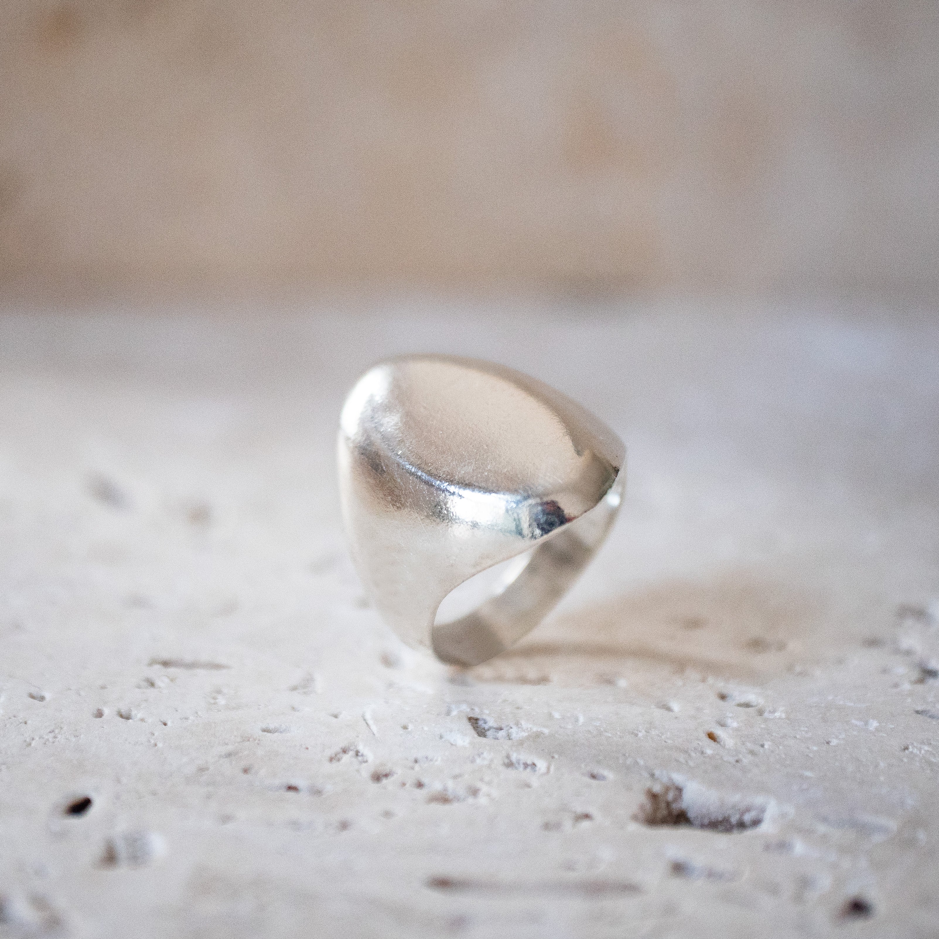 Großer ovaler Siegelring aus 925 Sterling Silber | Silberner Siegelring augenförmig handgemacht - Nooe UG