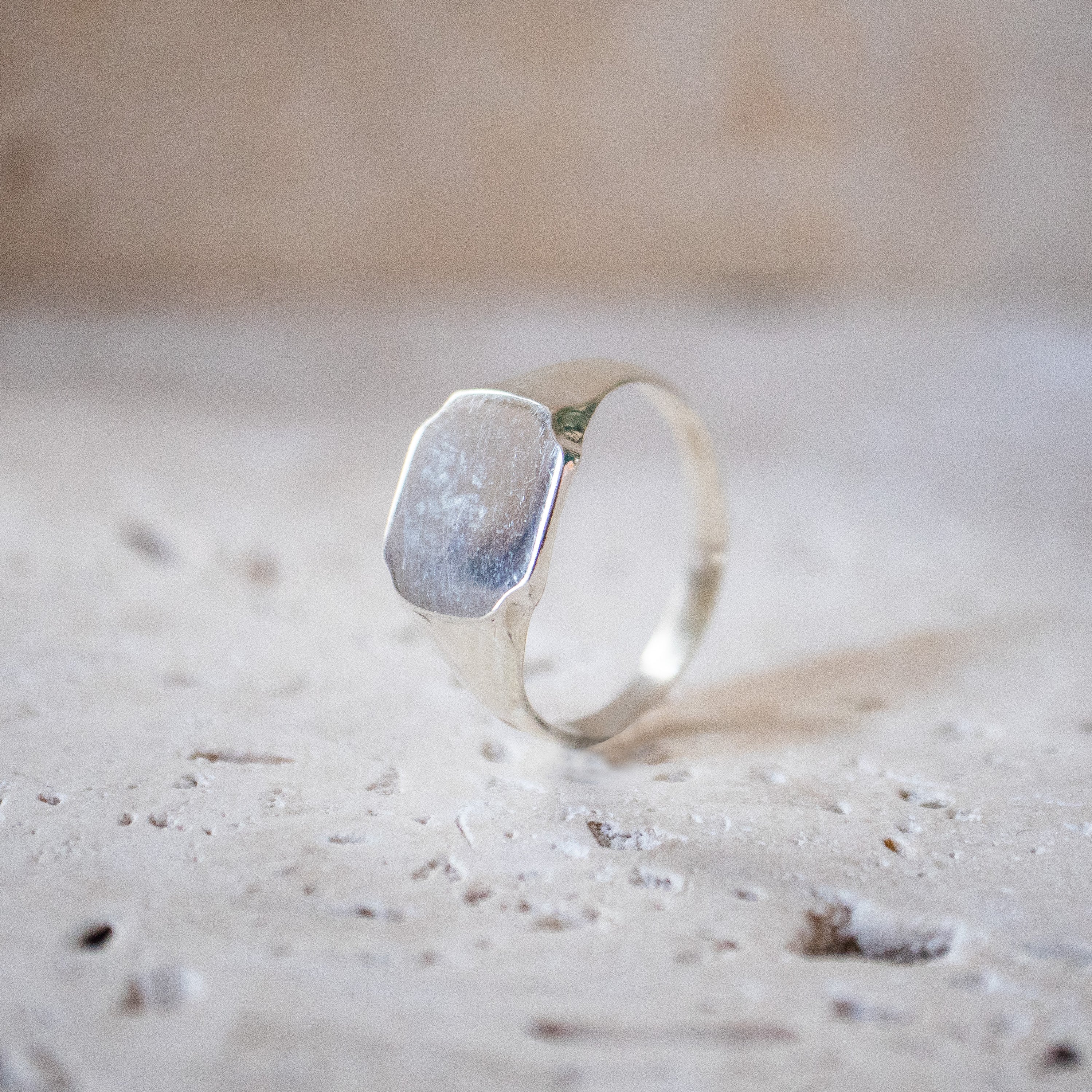 Siegelring aus 925 Sterling Silber eckig handgemacht verziert - Nooe UG