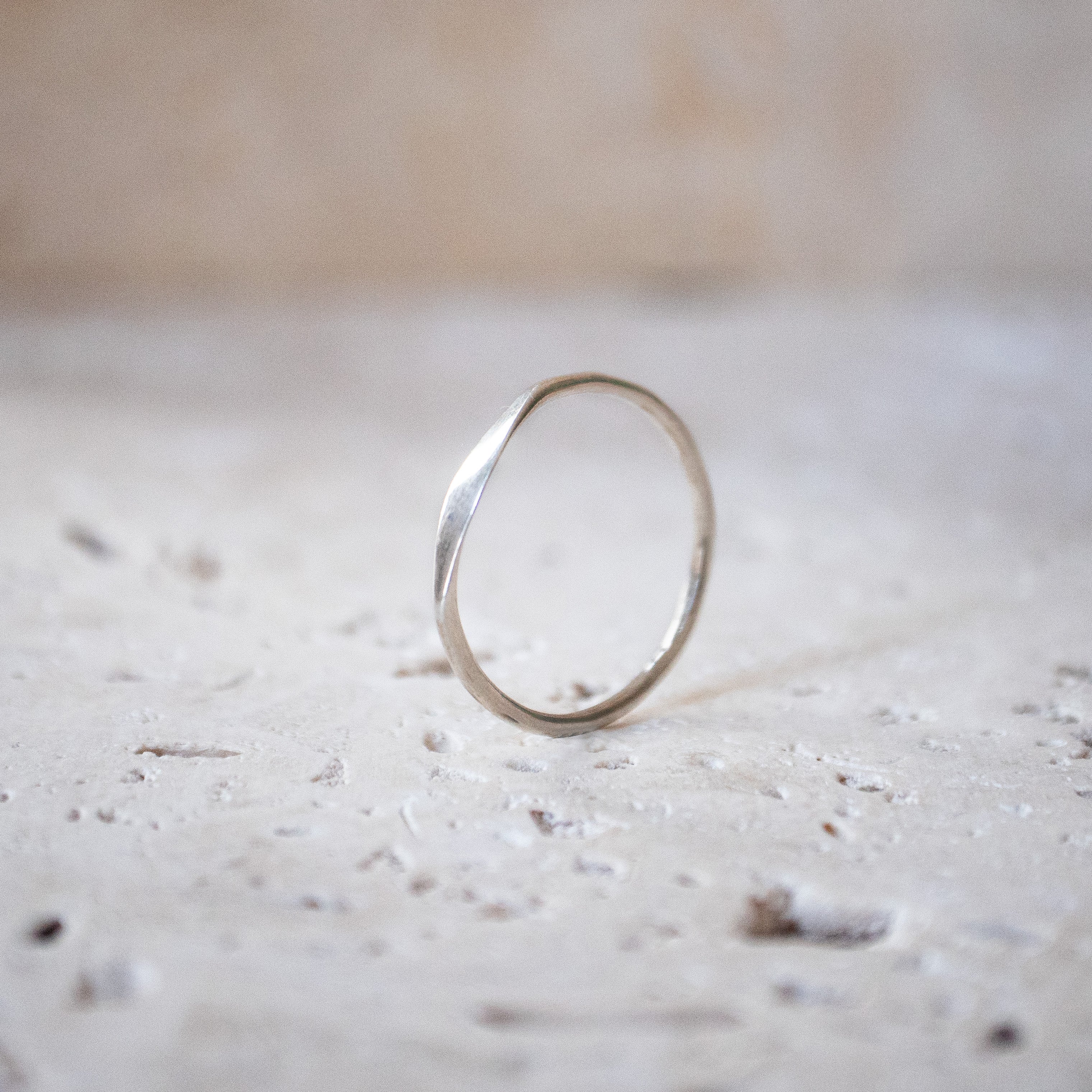 Feiner kleiner Siegelring aus 925 Sterling Silber handgefertigt - Nooe UG