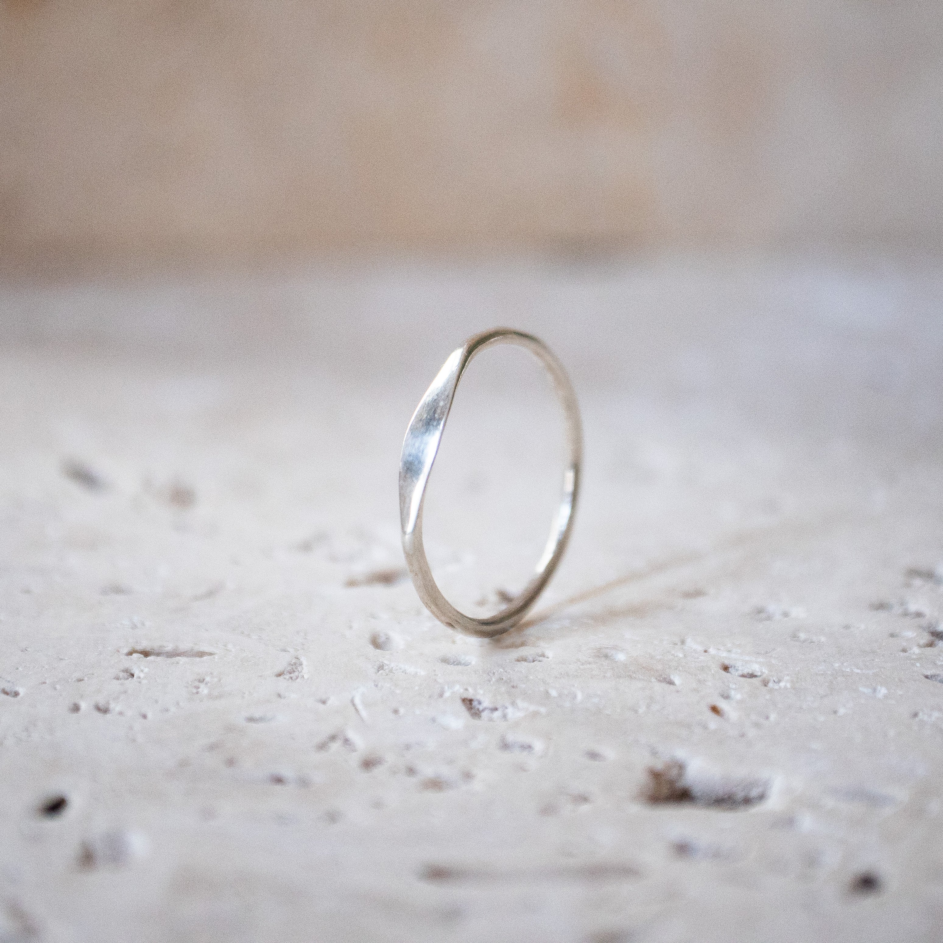 Feiner kleiner Siegelring aus 925 Sterling Silber handgefertigt - Nooe UG