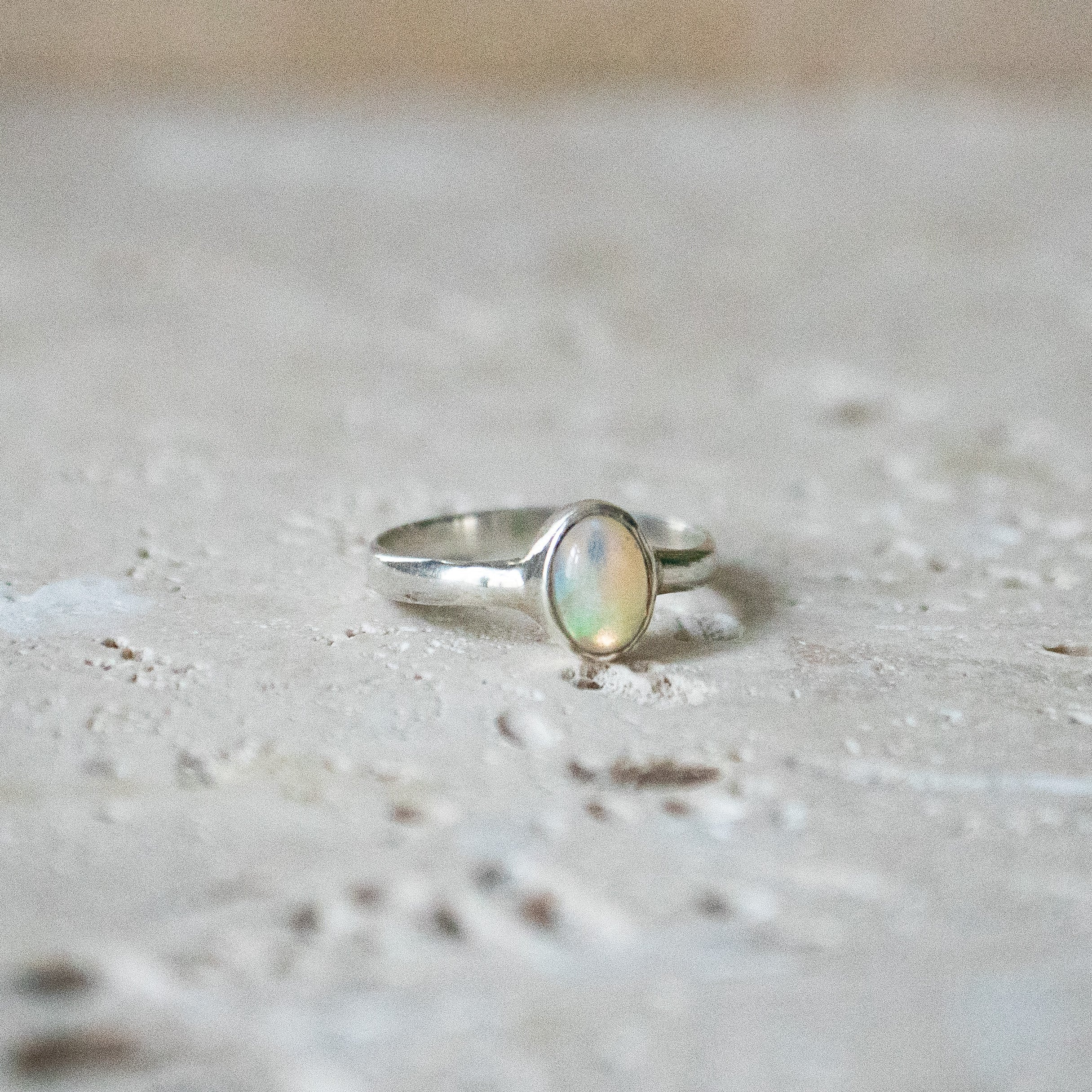 Ring aus 925 Sterling Silber mit natürlichem äthiopischen Opal - Nooe UG