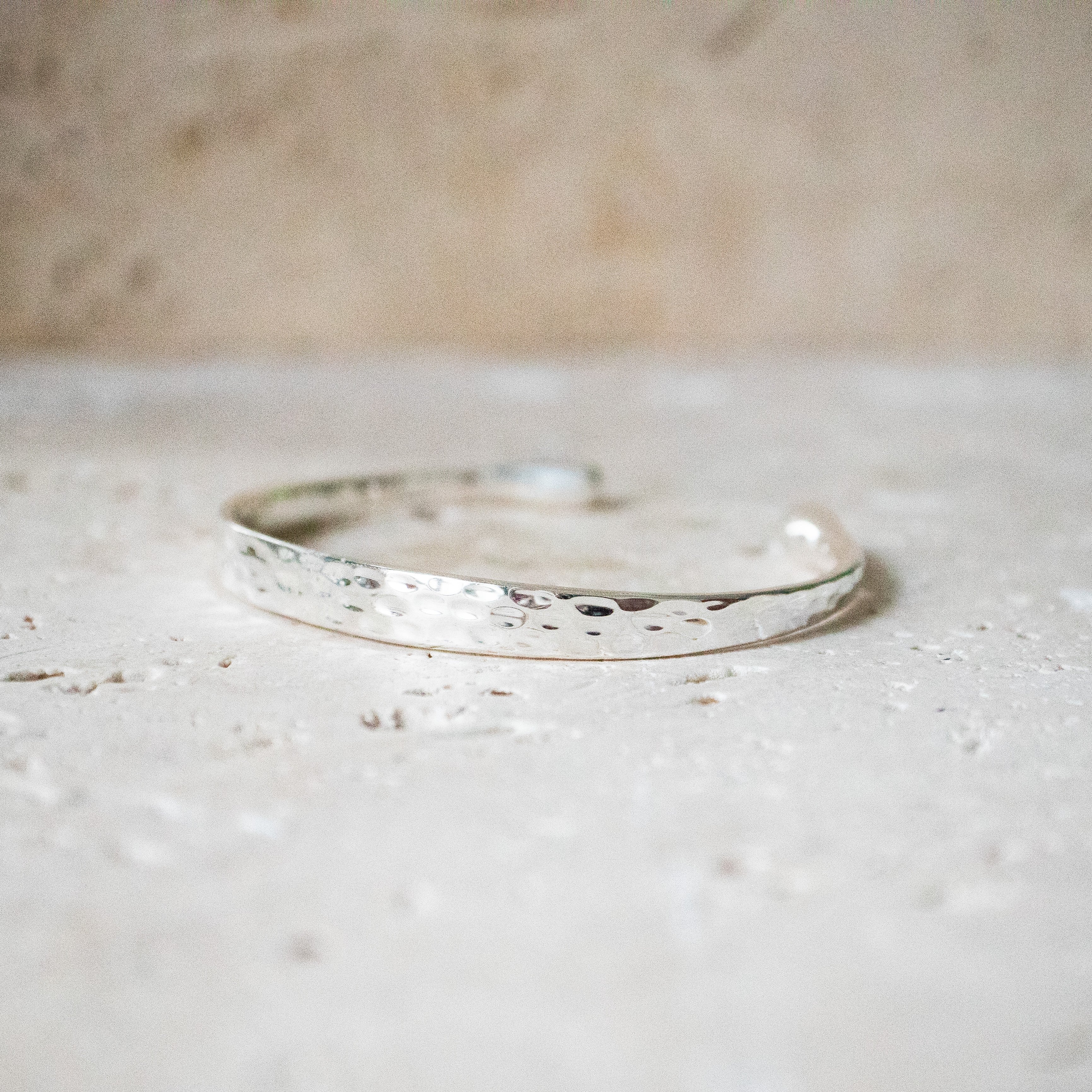 Breiter Armreif gehämmert 925 Sterling Silber verstellbar arm cuff - Nooe UG