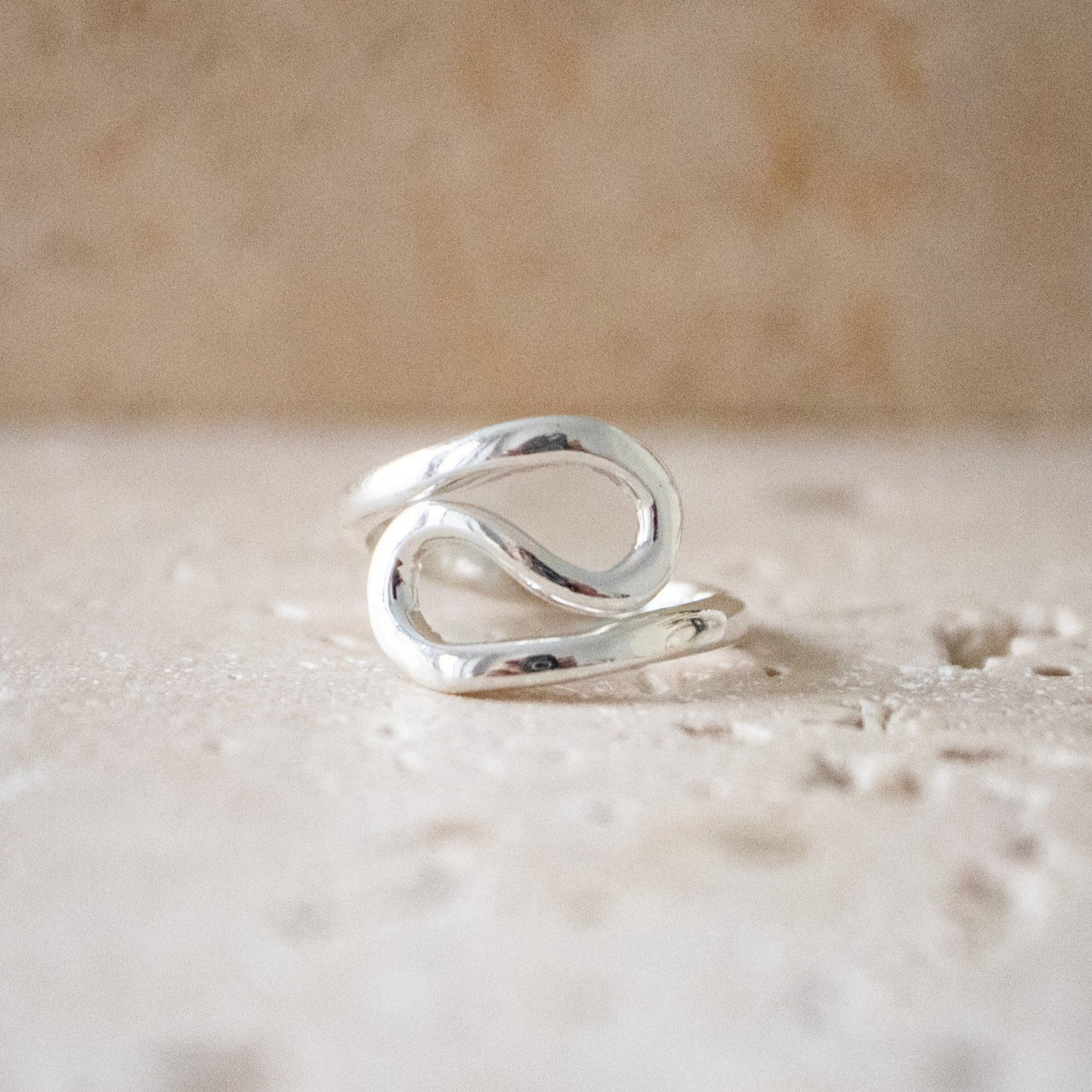 Statement Ring Welle Swirl aus 925 Sterling Silber asymmetrisch handgemacht - Nooe UG