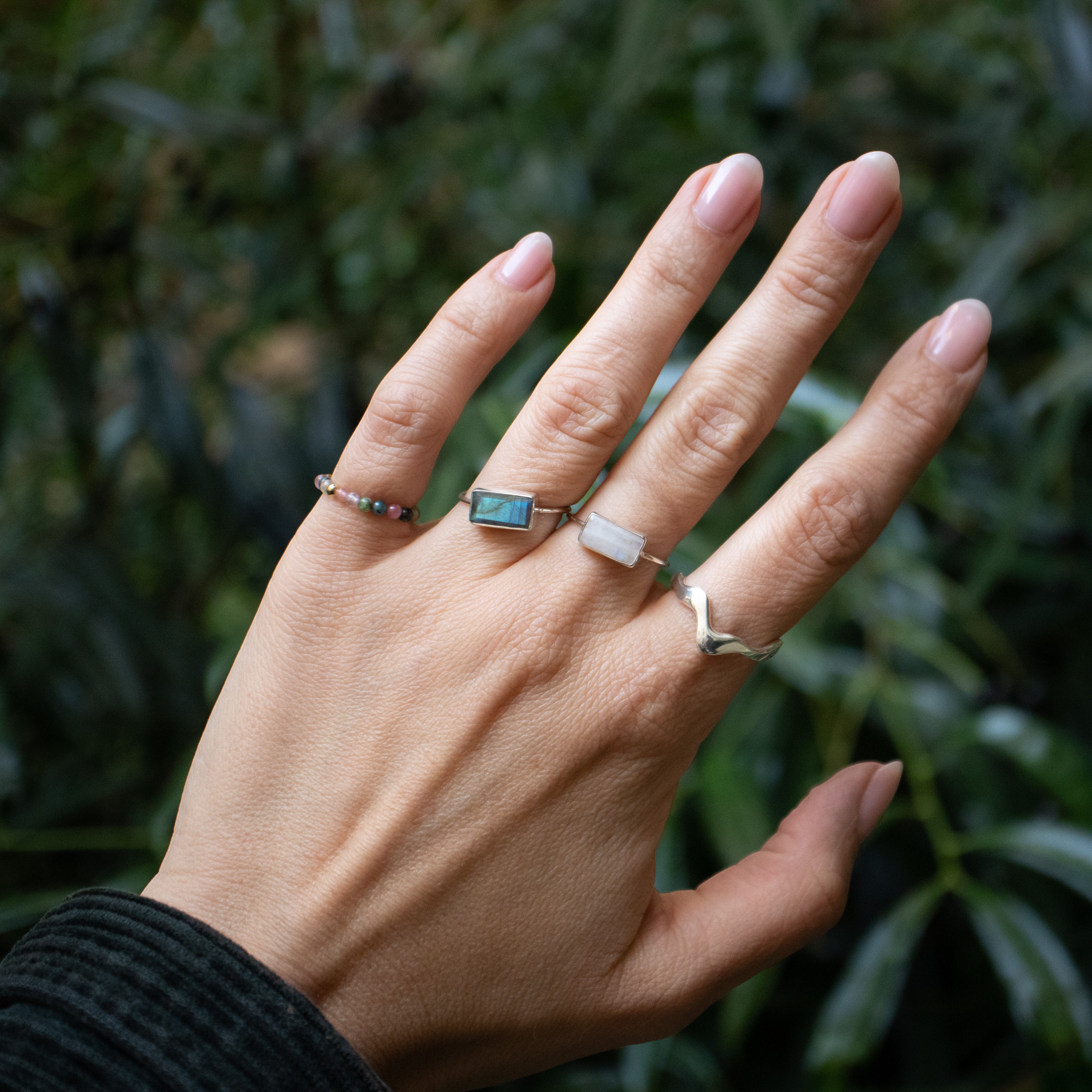 Regenbogenmondstein Ring eckig aus 925 Sterling Silber / Mondstein Ring - Nooe UG