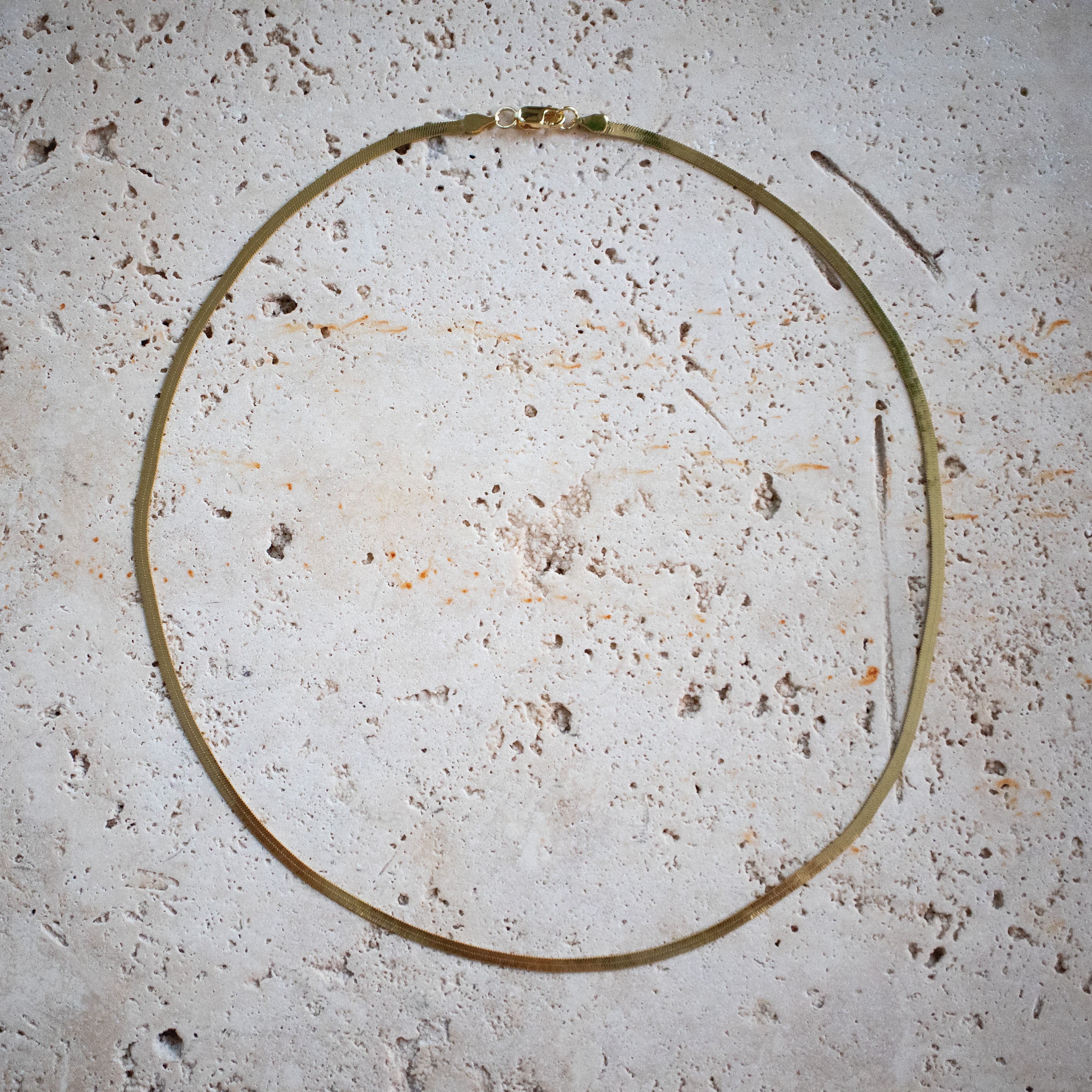 Feine Herringbone Fischgrät Kette vergoldet - Halskette Layering