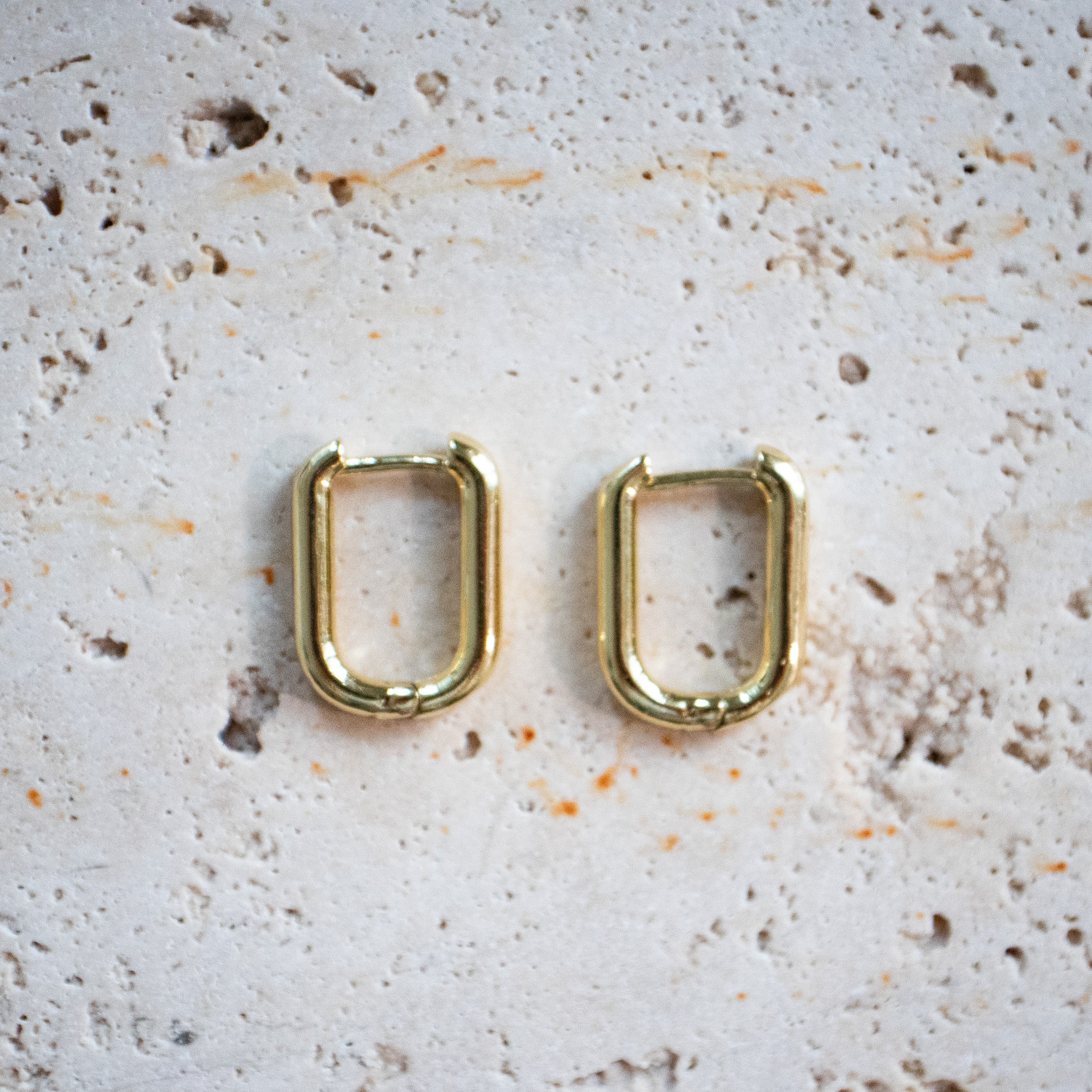 Rectangular Huggies earrings gold plated