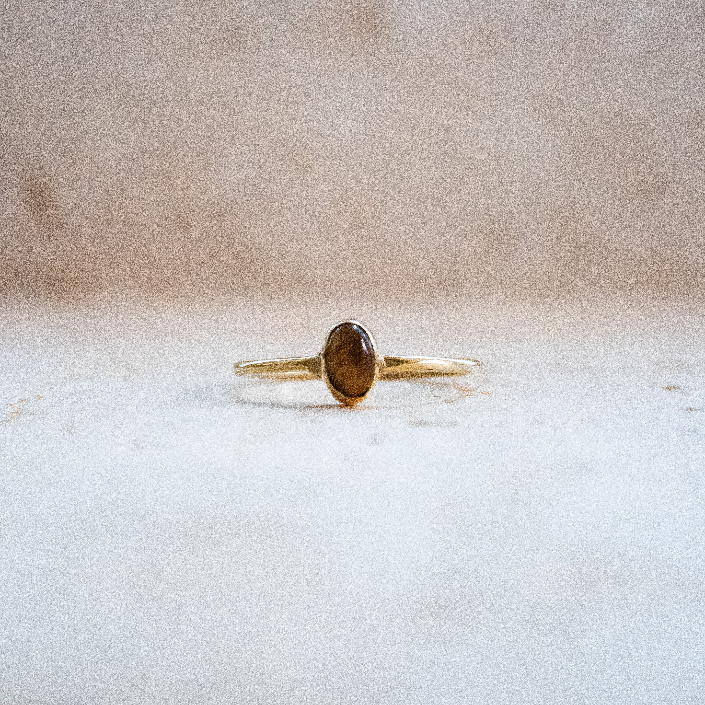 Feiner Tigerauge Ring mit ovalem Stein – Handgemachter Schmuck