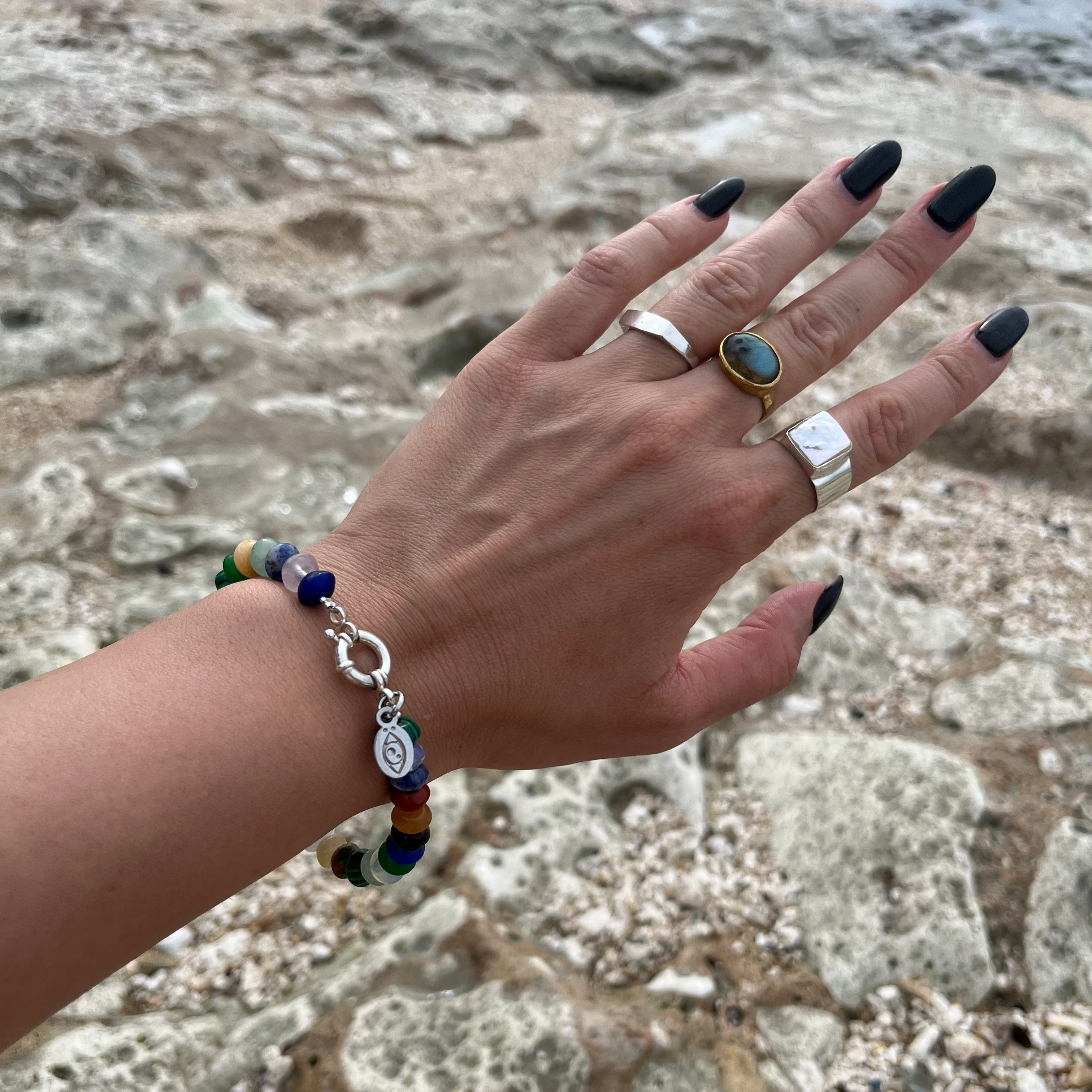 Armband aus Natürlichen Edelsteinen mit Großem 925 Sterling Silber Verschluss – Handgefertigt - Nooe UG