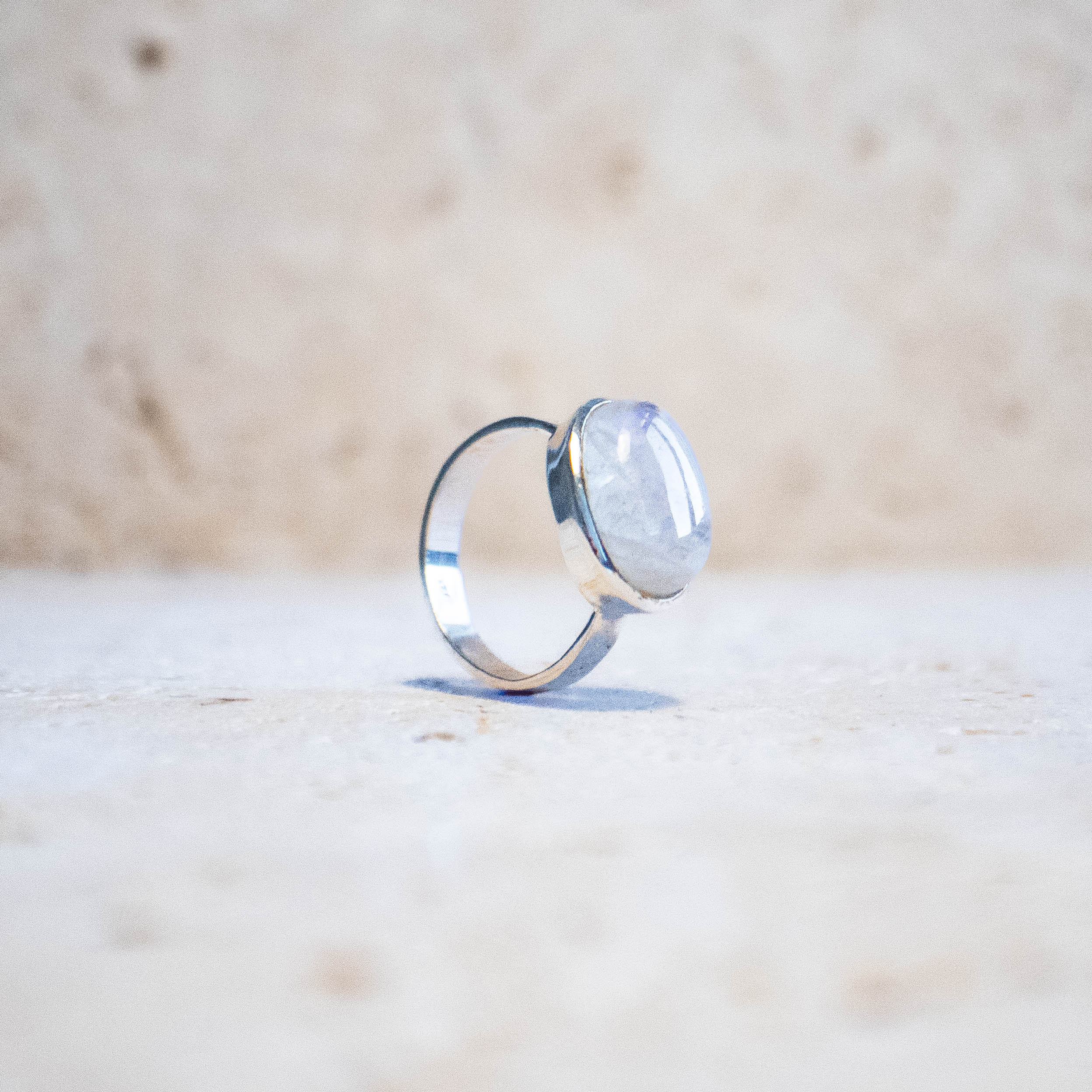 Großer Mondstein Ring oval Silber - Nooe UG