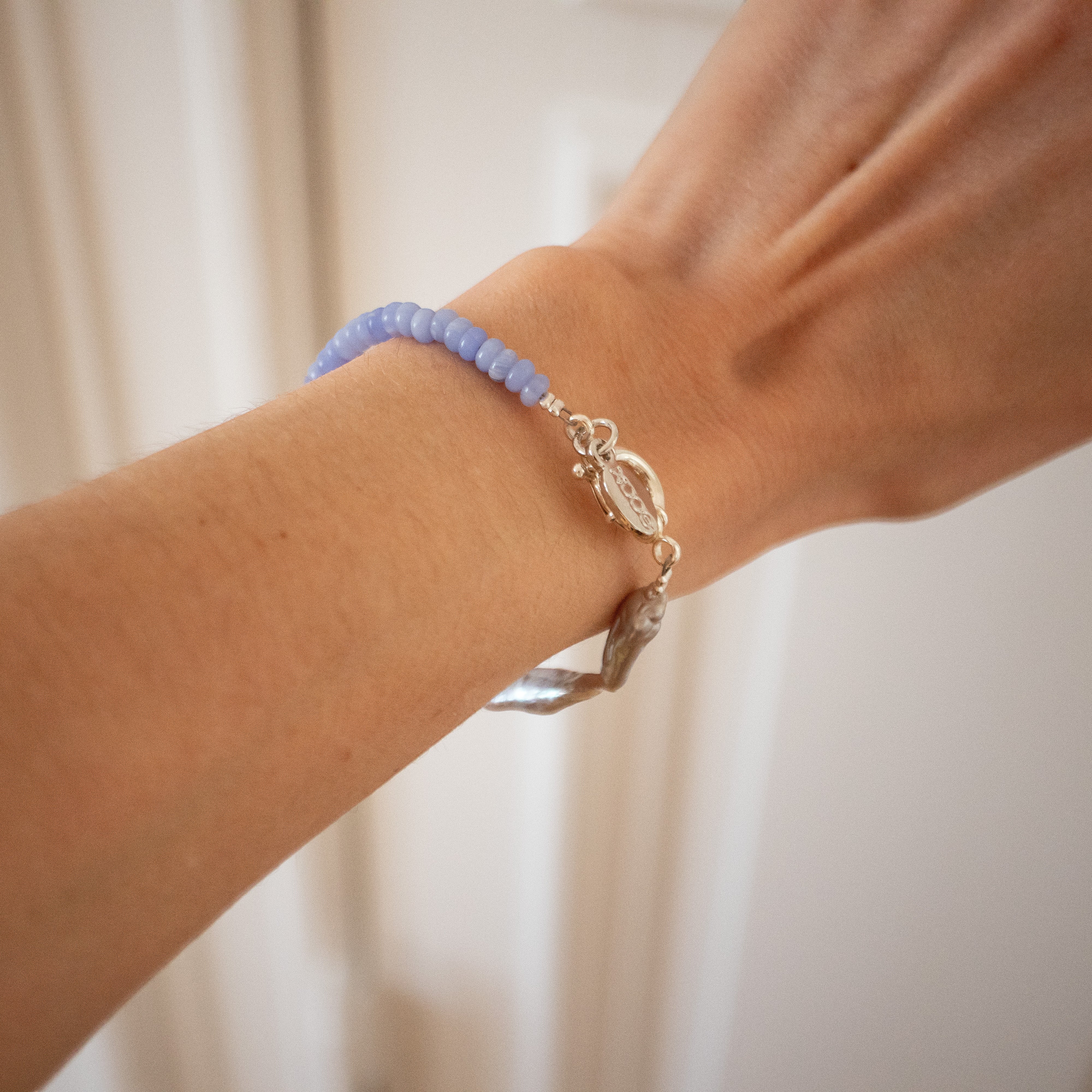 Armband hellblau mit Süßwasserperle - Nooe UG