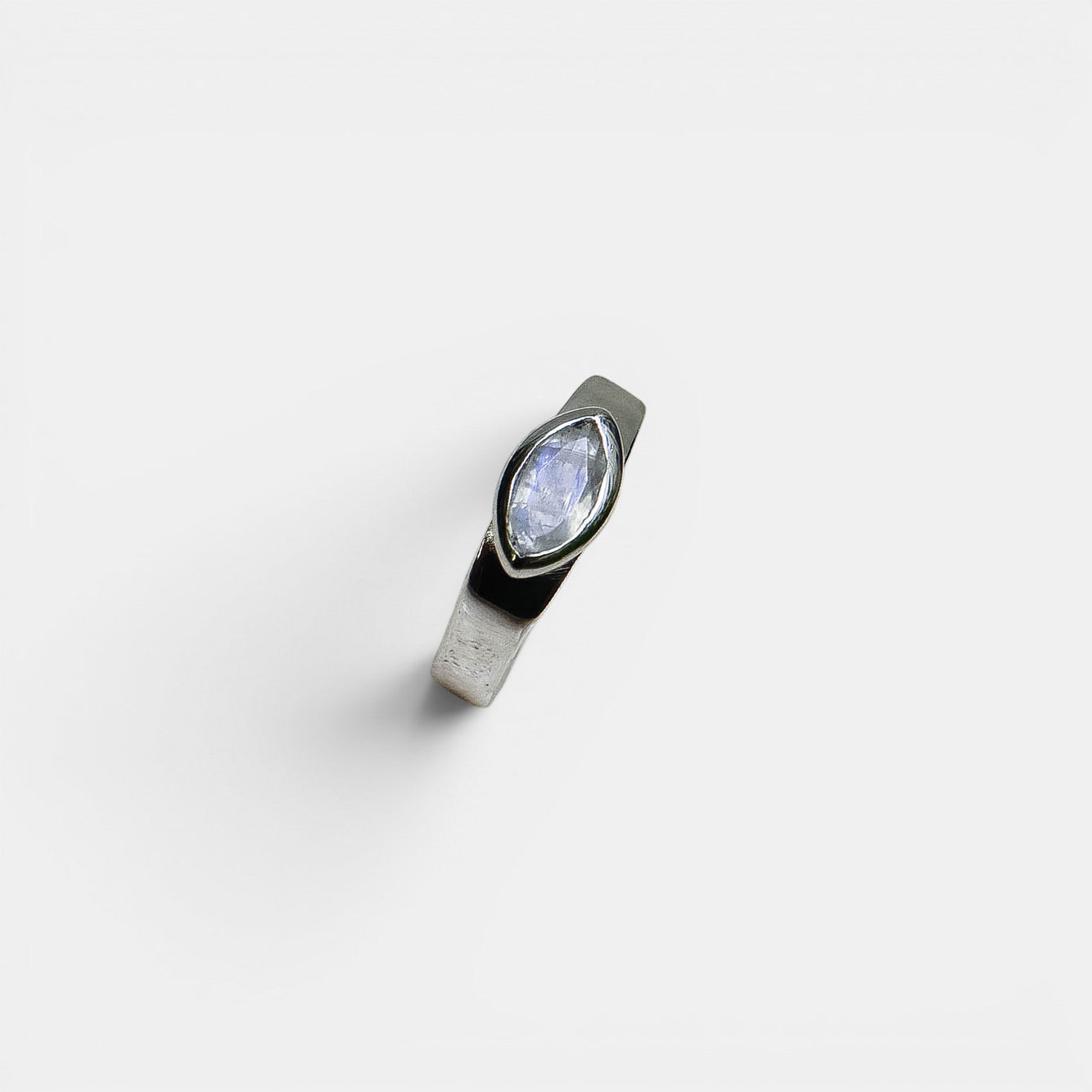 Mondstein Auge Ring Silber | NOOE Berlin