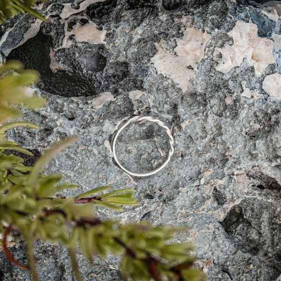 Feiner gedrehter Ring aus 925 Sterling Silber handgefertigt - NooeBerlin