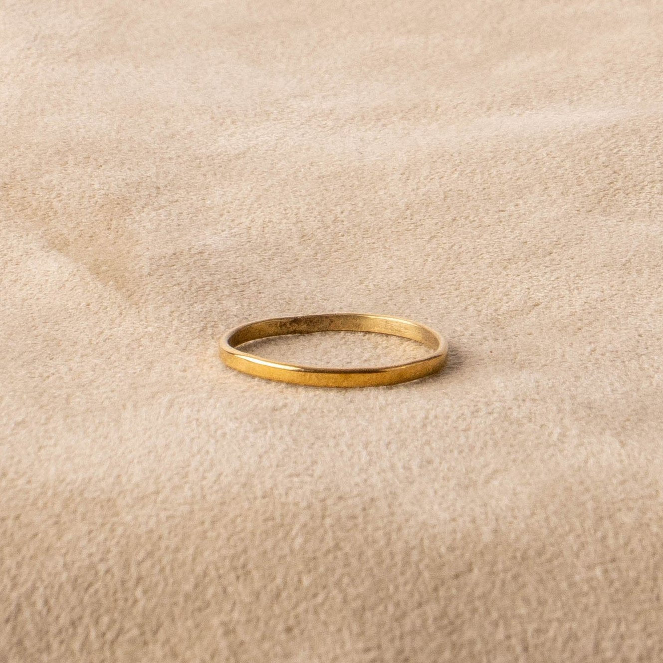 Zierlicher simpler Ring aus Messing handgemacht RB060