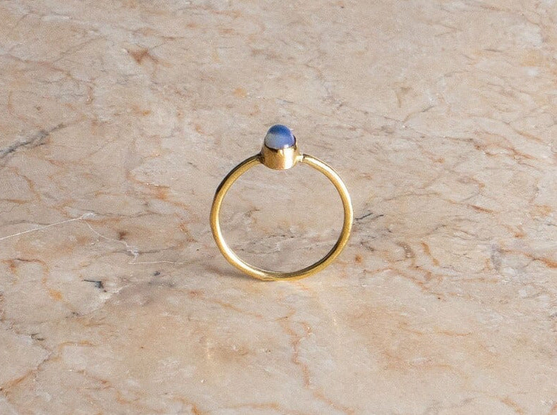 Ovaler zierlicher Opalring Regenbogen gold - Opal Ring