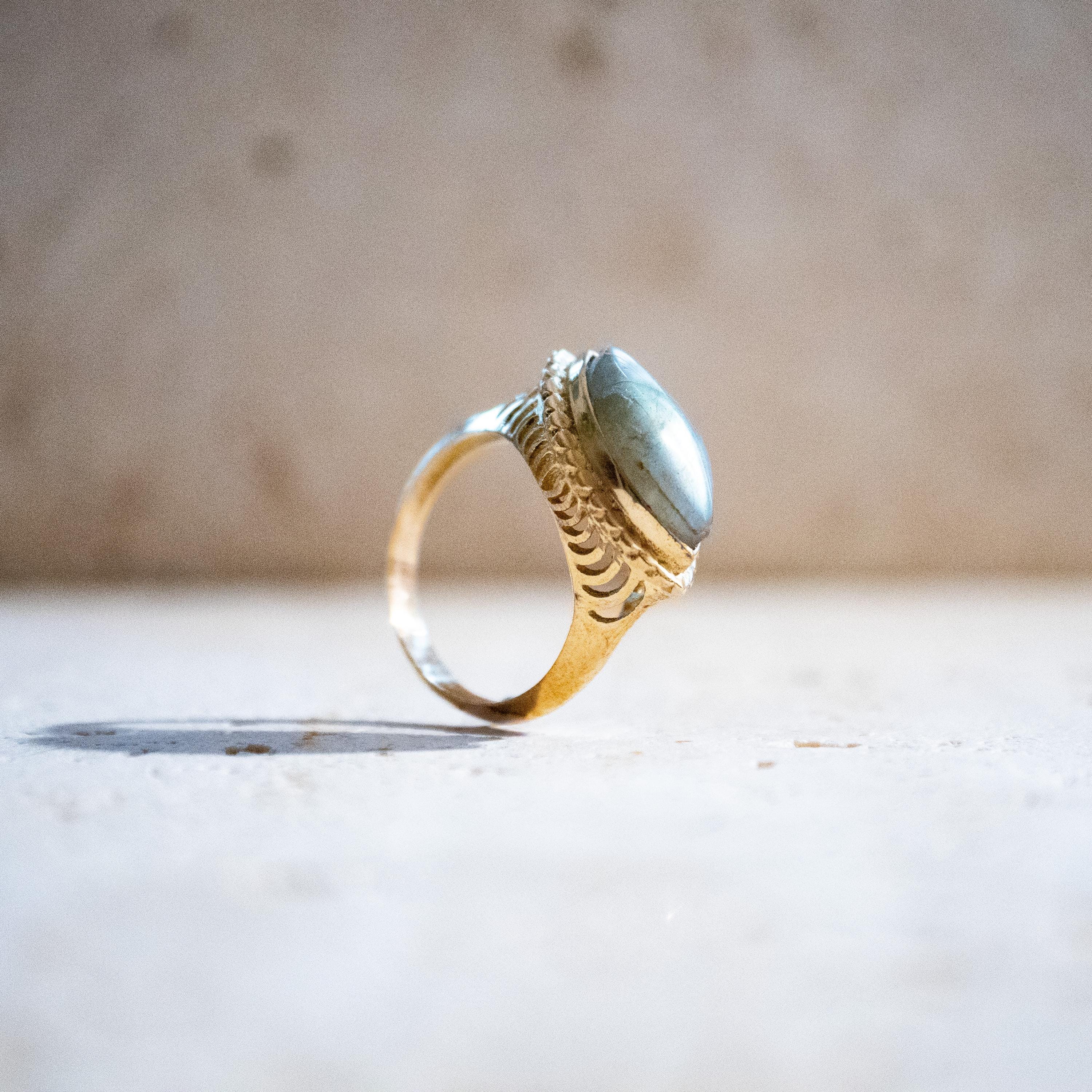 Augenförmiger Labradorit Ring groß gold handgemacht