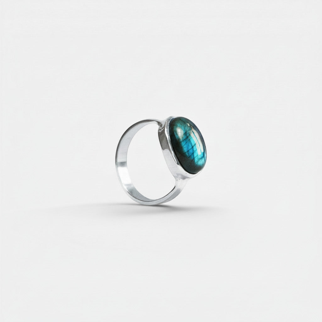 Nooe UG oval labradorite ring in 925 sterling silver with blue and green flashes. Handmade statement ring.