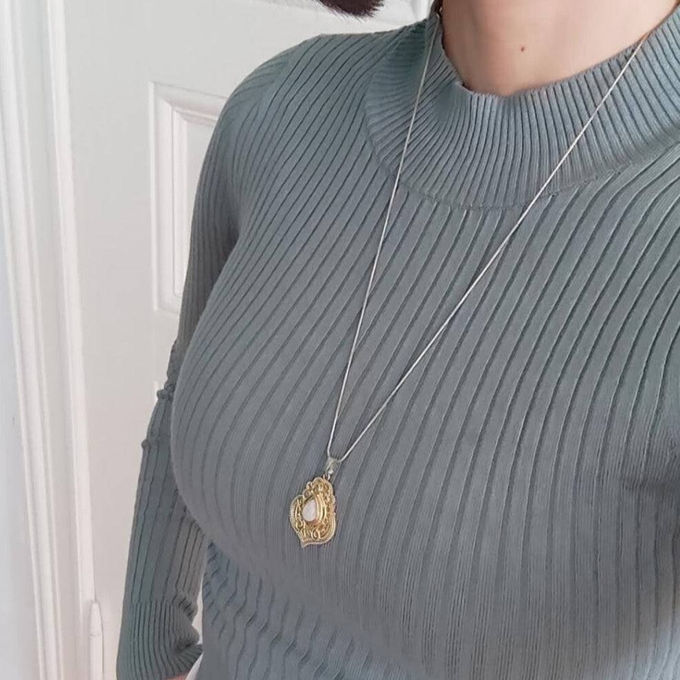 Mondstein Mandala Kette gold handgemacht - NooeBerlin