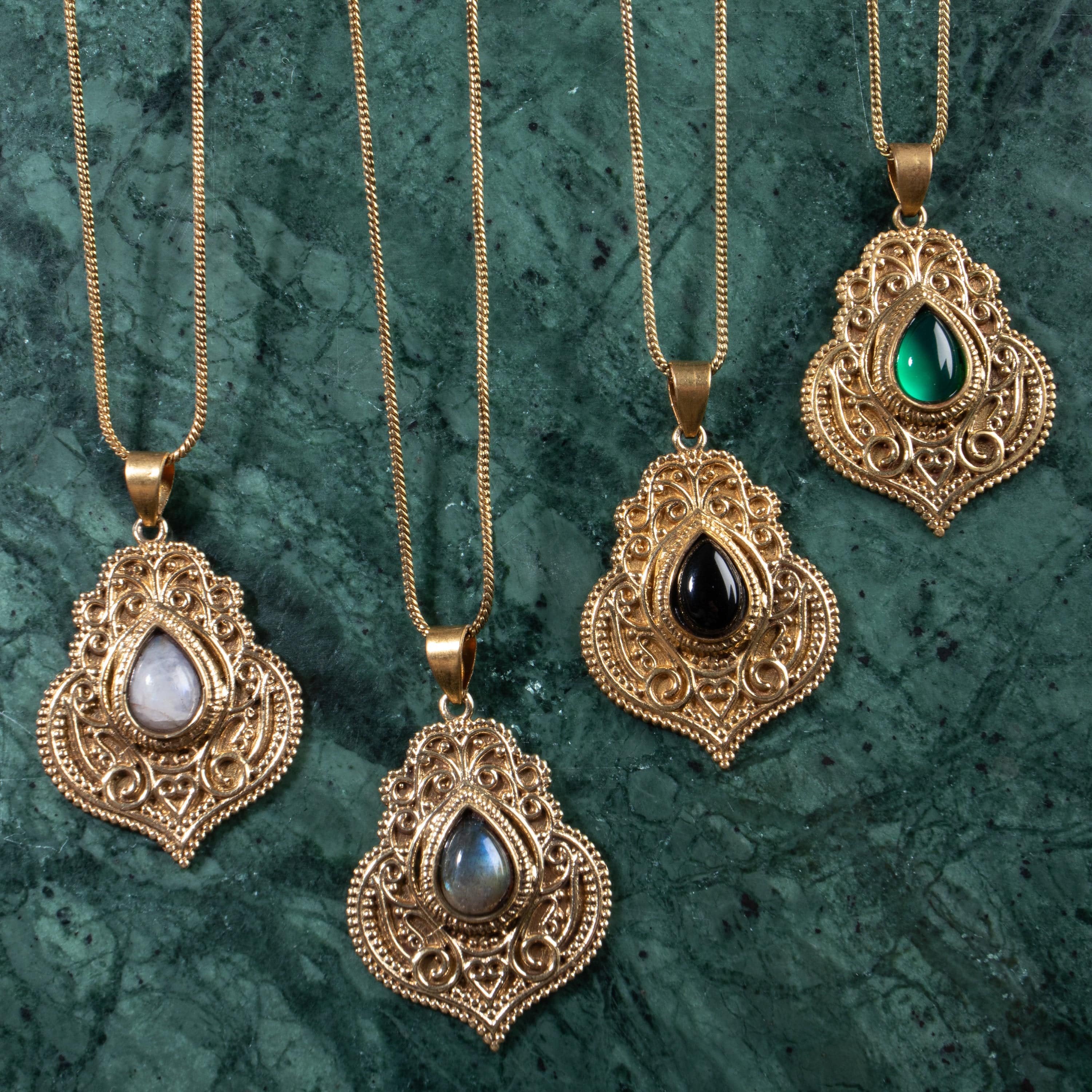 Onyx Mandala Kette gold handgemacht - NooeBerlin