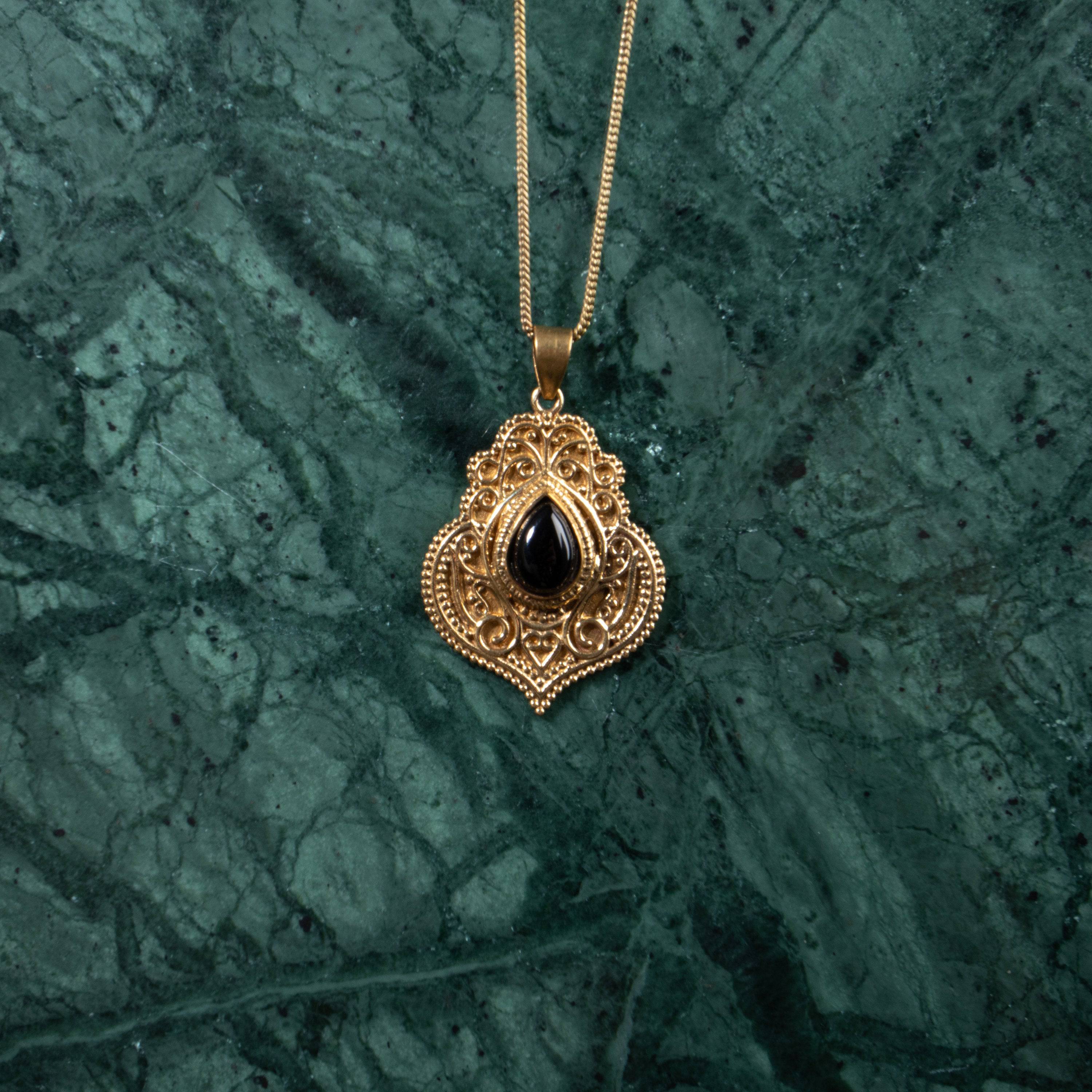 Onyx Mandala Kette gold handgemacht - NooeBerlin