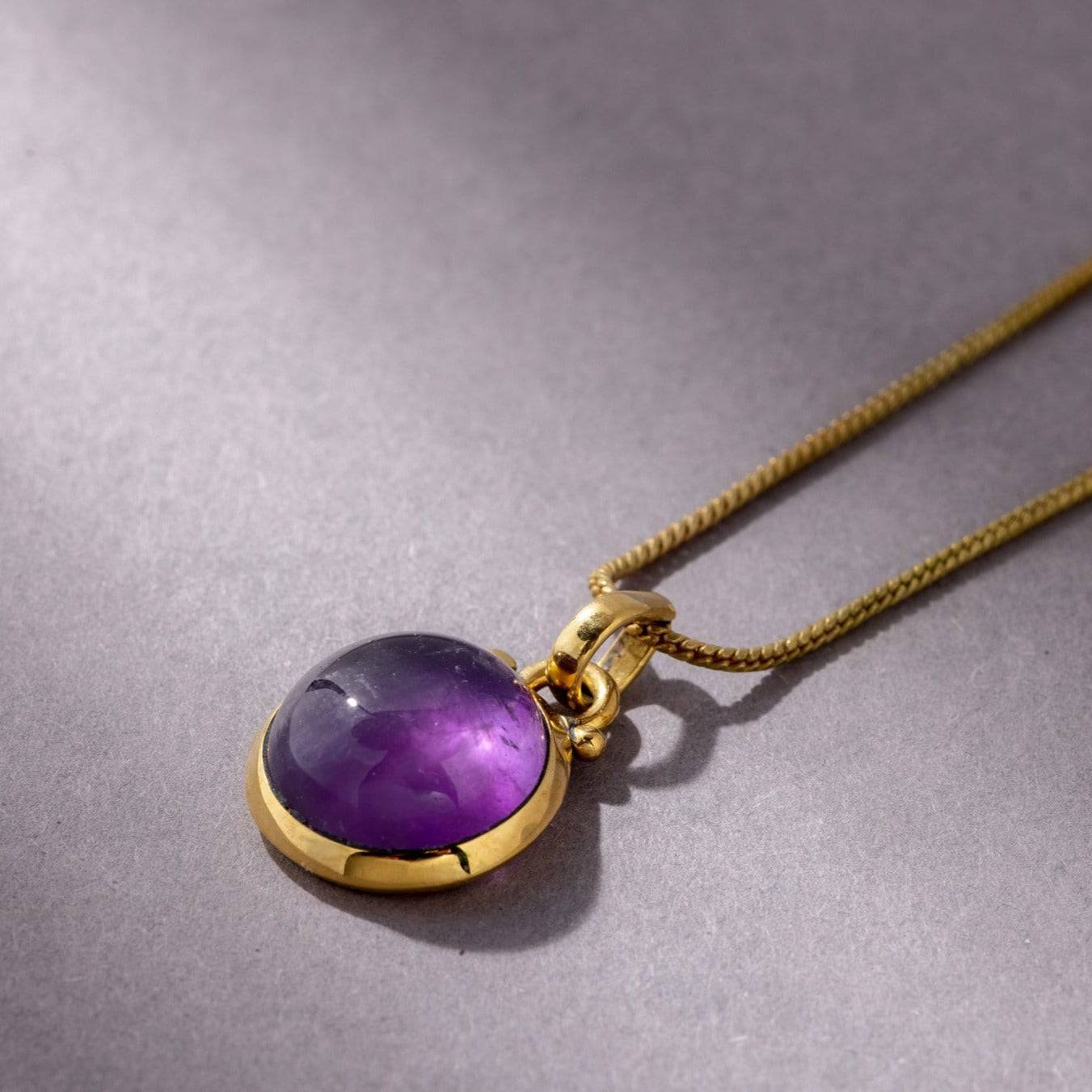Runde Amethyst Kette aus Messing handgemacht - NooeBerlin
