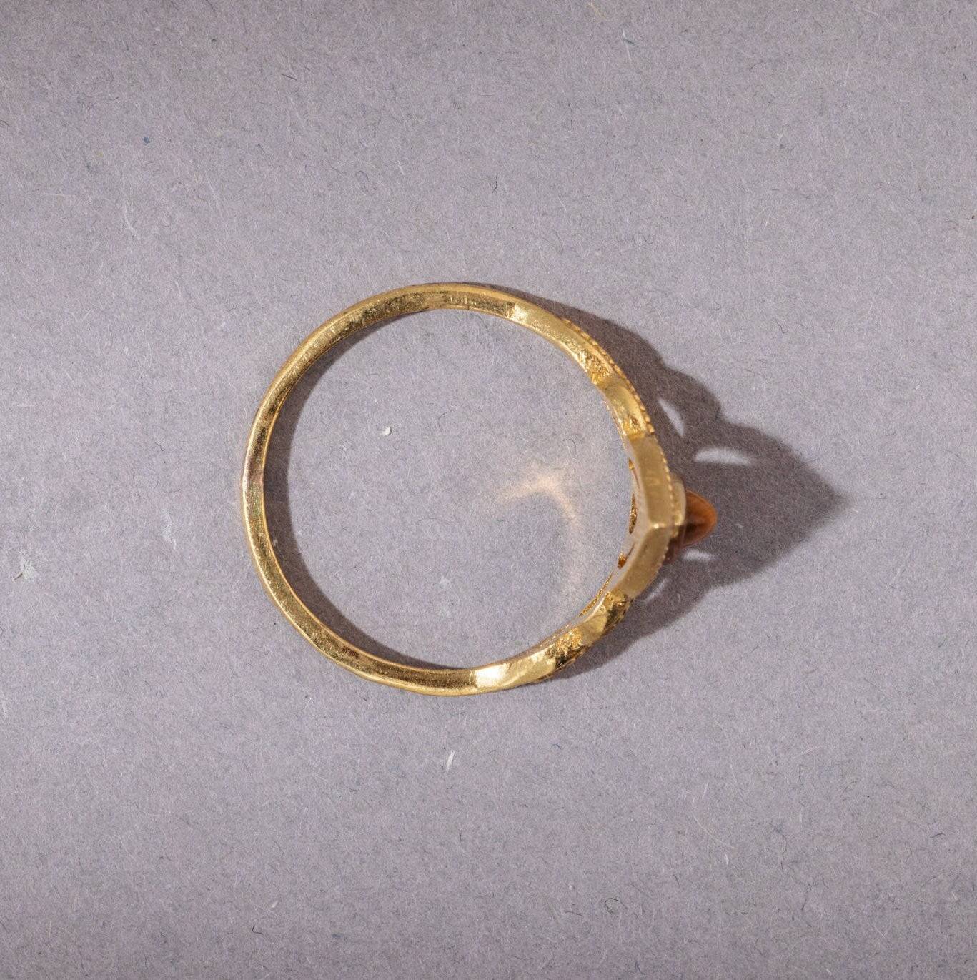 Tiara Kronen Ring mit Tigerauge Spitze gold handgemacht - NooeBerlin