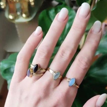 Roter Achat Ring mit ovalem Stein gold handgemacht - NooeBerlin