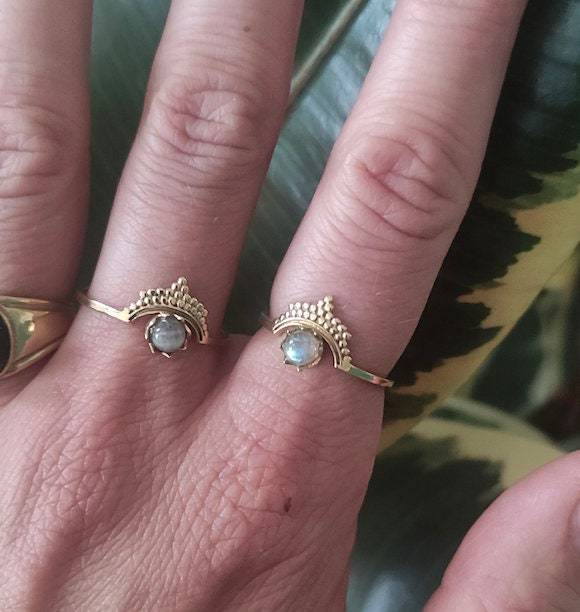 Tiara Kronen Ring mit Mondstein handgemacht - NooeBerlin