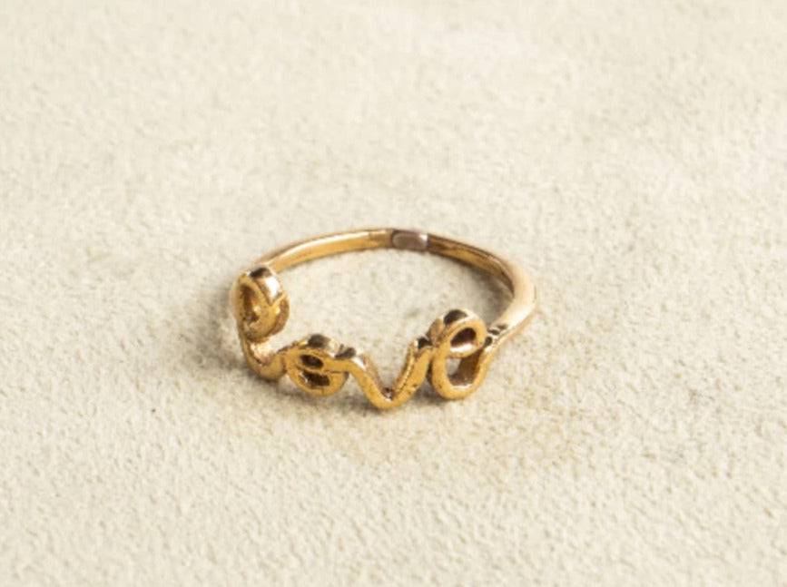 Liebe Love Schriftzug Ring aus Messing handgemacht - NooeBerlin