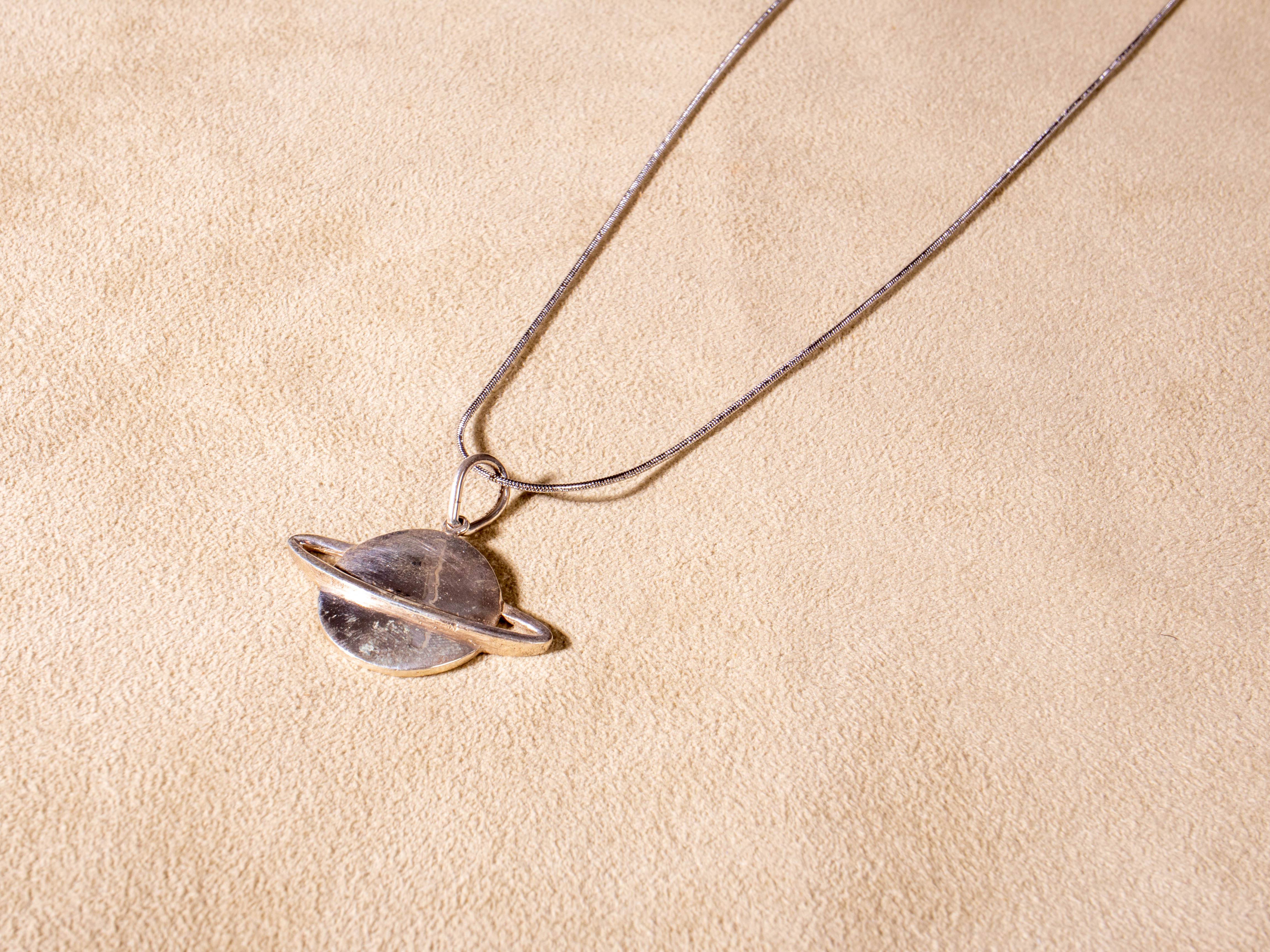 Planet Saturn Kette aus 925 Sterling Silber - NooeBerlin