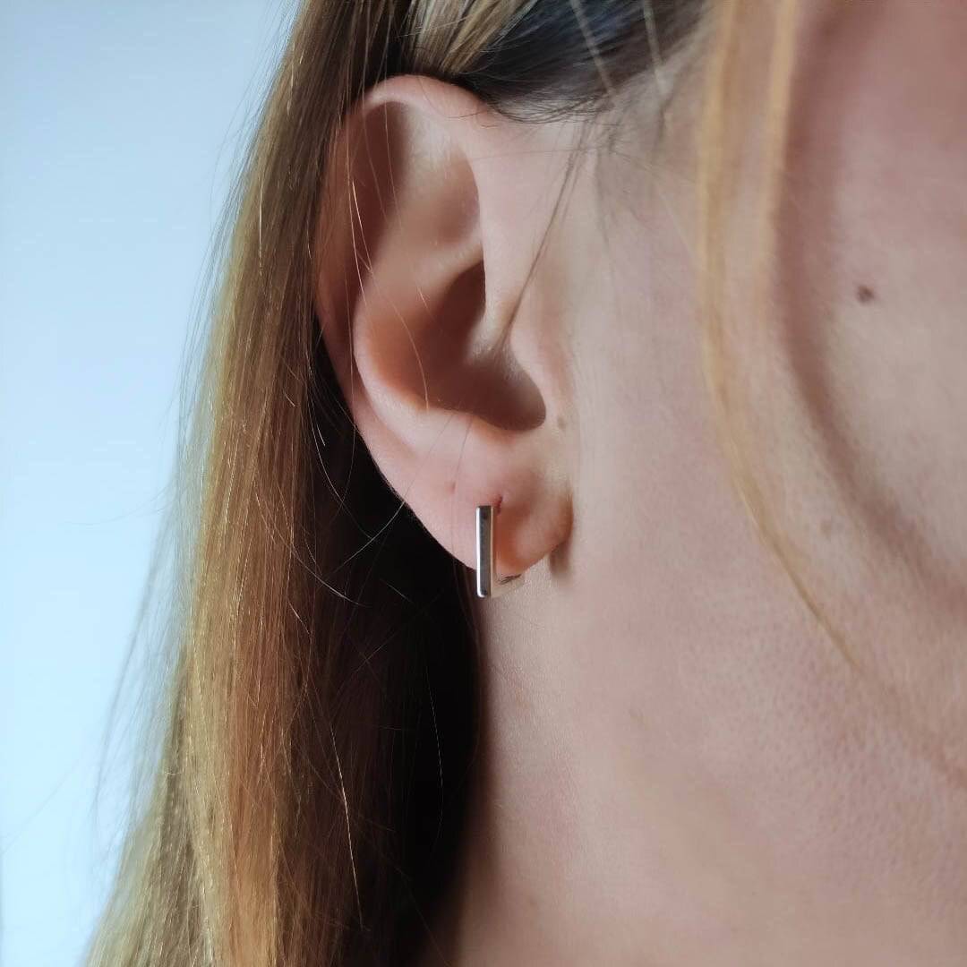 Rechteckige Creolen Huggies aus 925 Sterling Silber eckig minimalistisch - NooeBerlin
