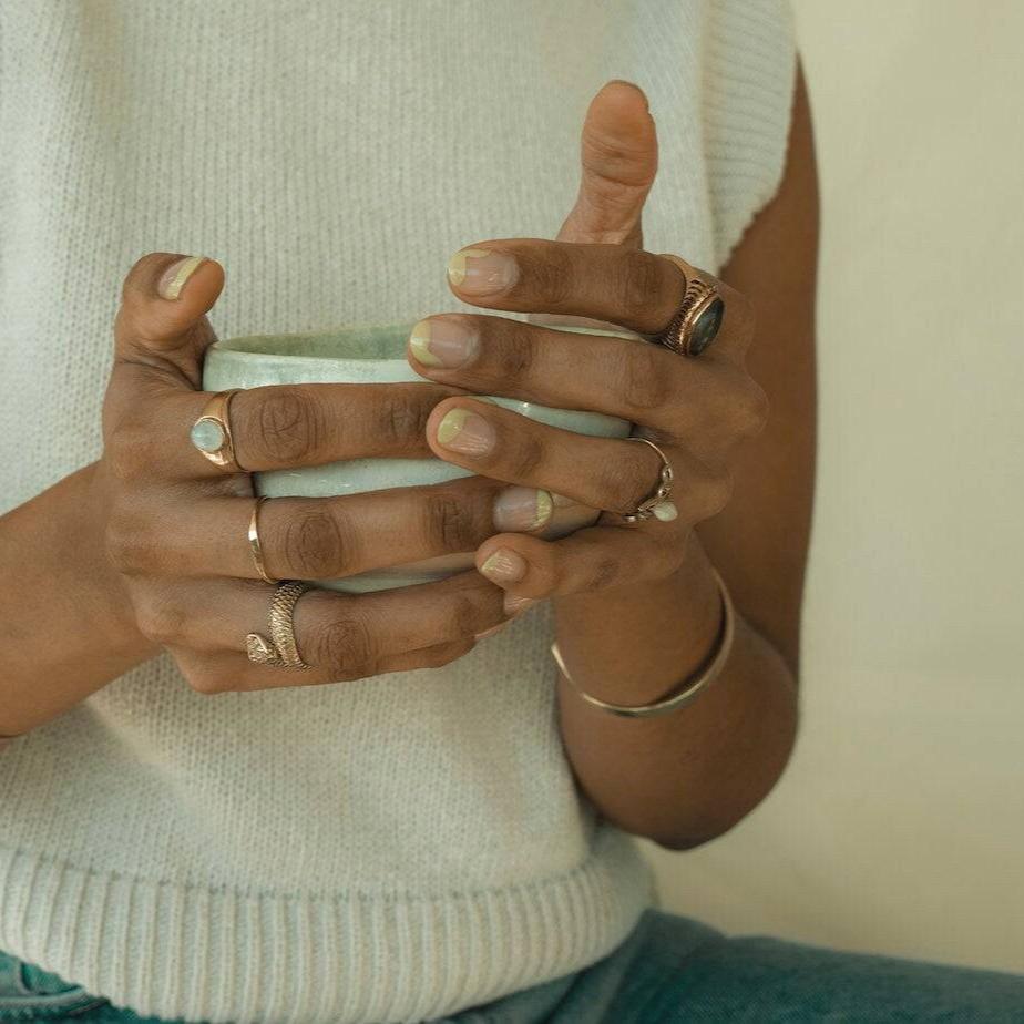 Auge Kronen Ring mit Mondstein gold handgemacht - NooeBerlin
