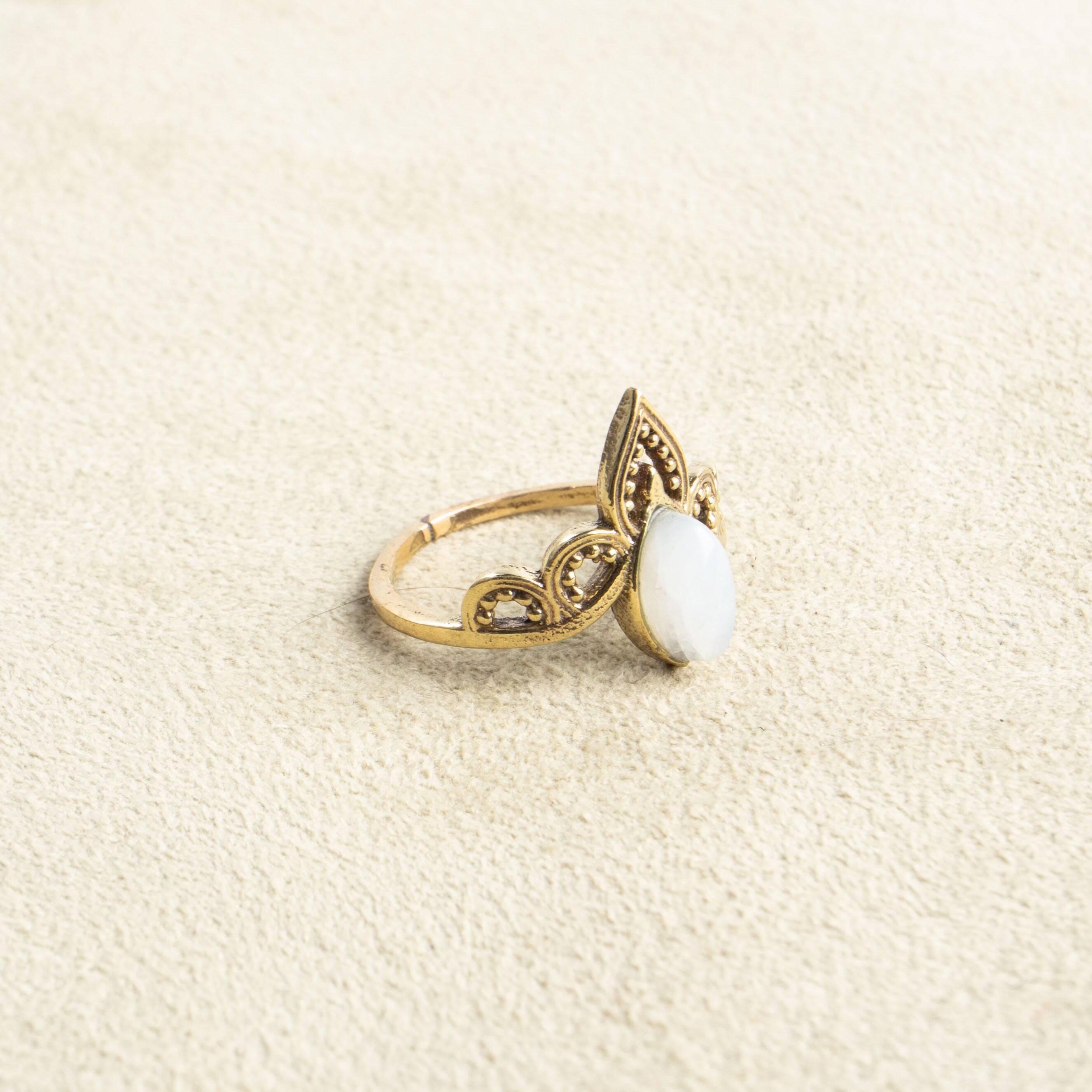 Auge Kronen Ring mit Mondstein gold handgemacht - NooeBerlin