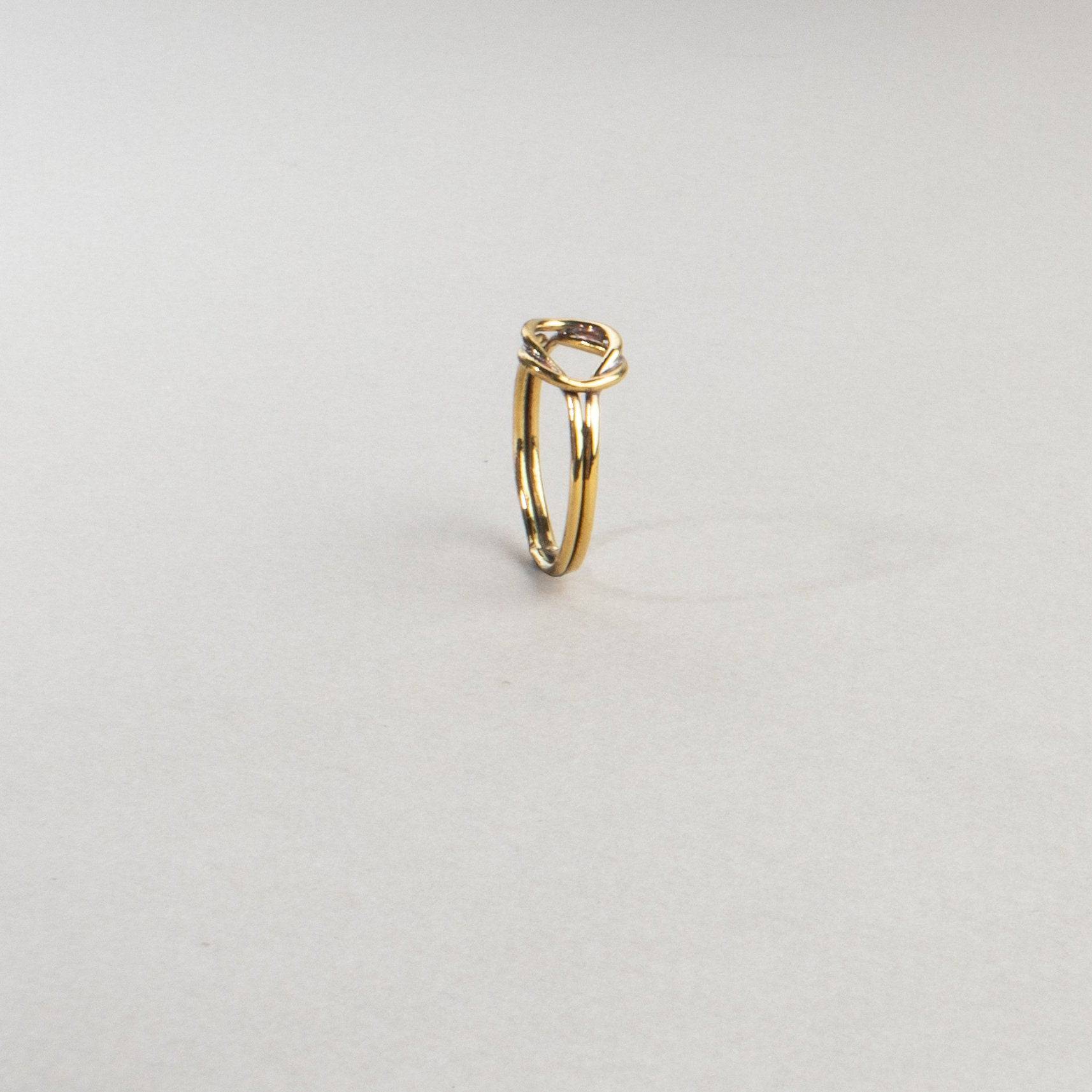 Knotenring doppelt handgefertigt aus Messing - NooeBerlin