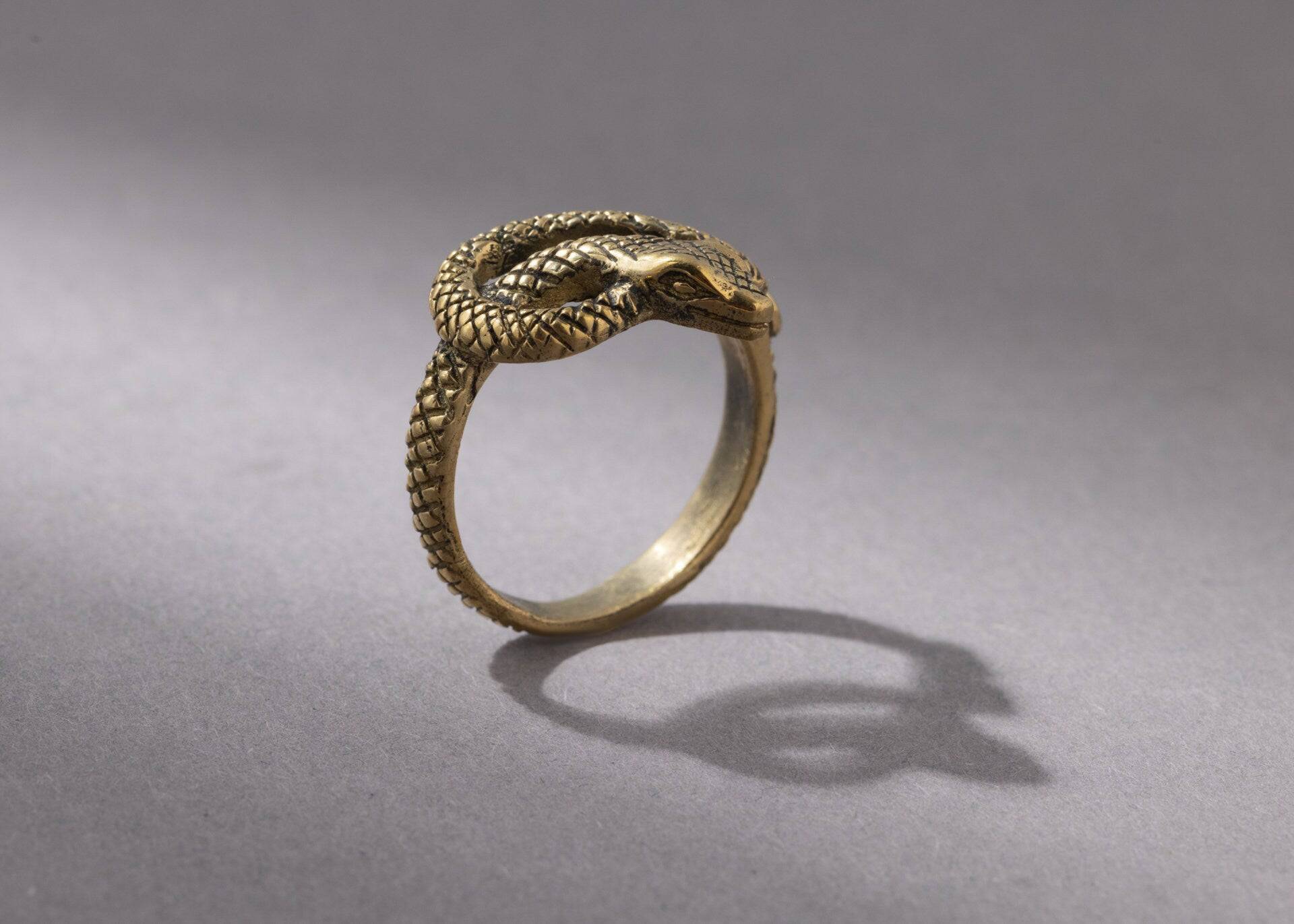 Schlangen Ring gewunden aus Messing handgemacht - NooeBerlin