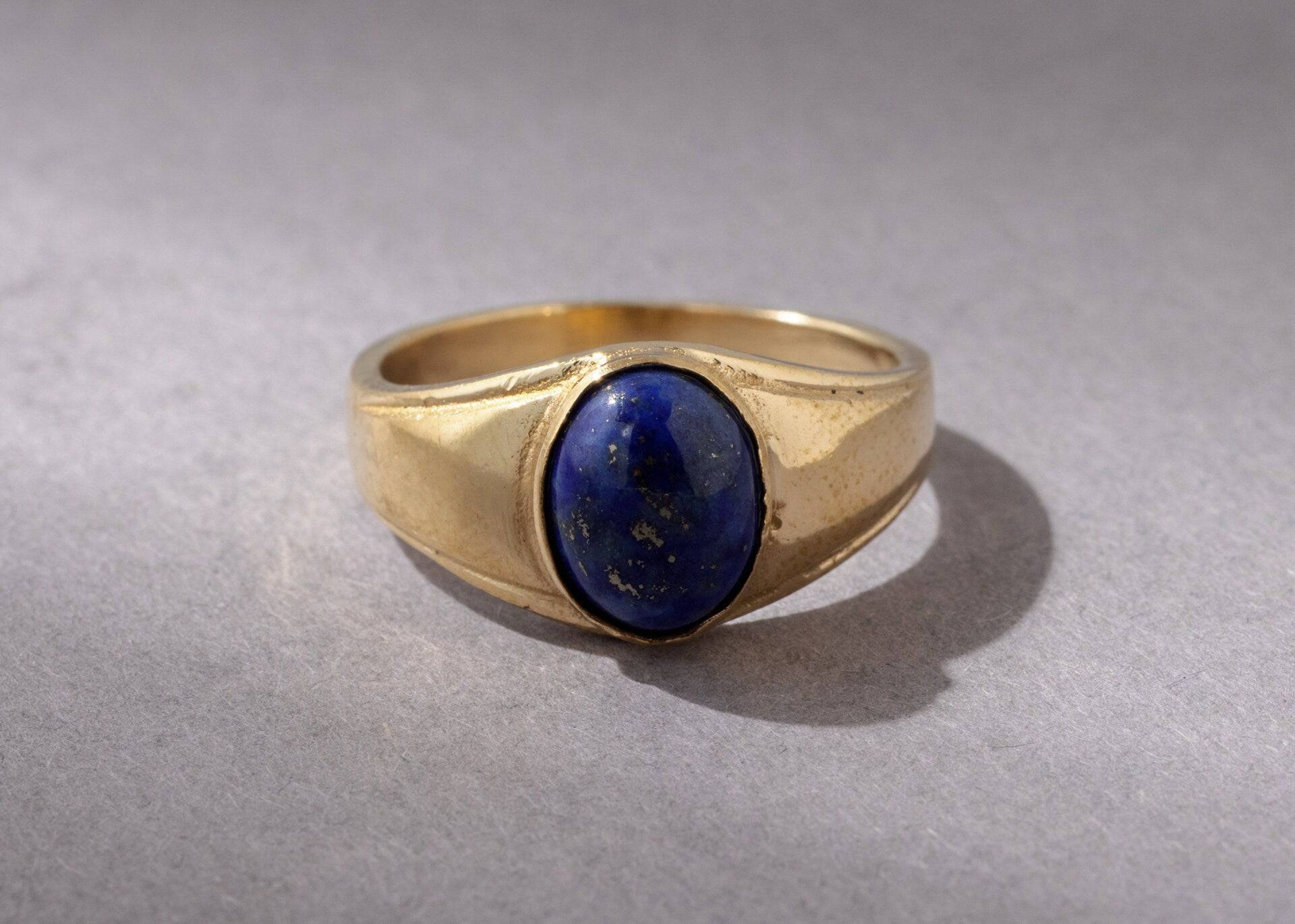 Siegelring mit ovalem Lapislazuli - NooeBerlin