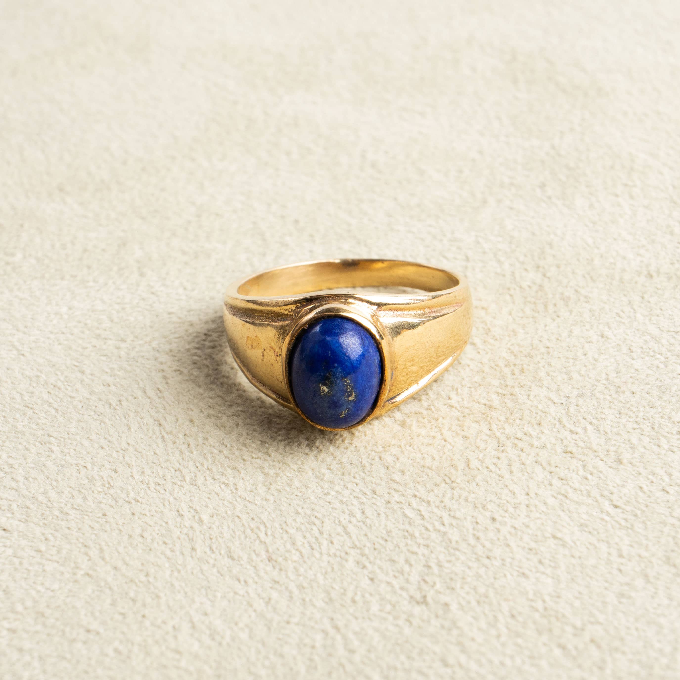 Siegelring mit ovalem Lapislazuli - NooeBerlin