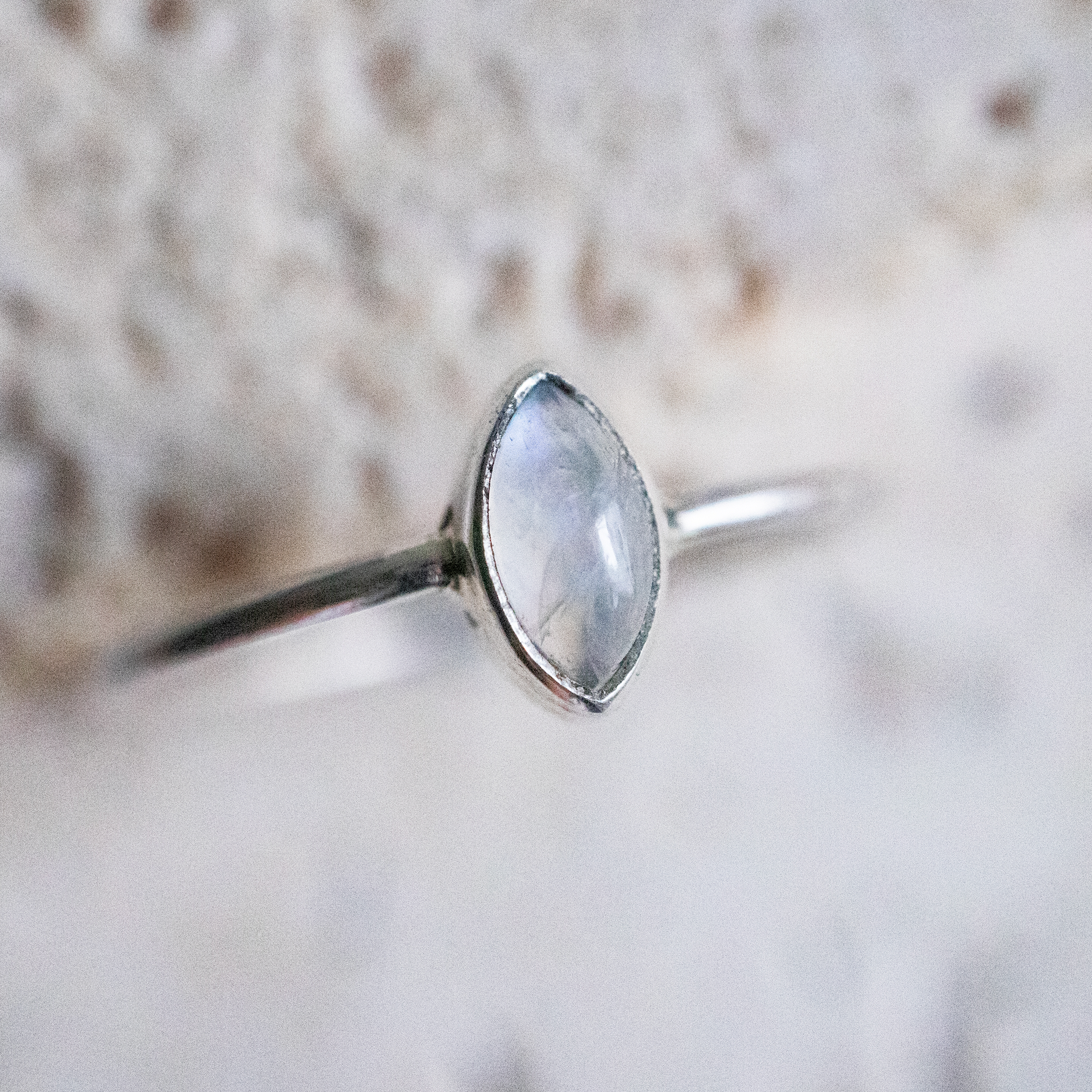 Fine rainbow moonstone ring made of 925 sterling silver eye-shaped