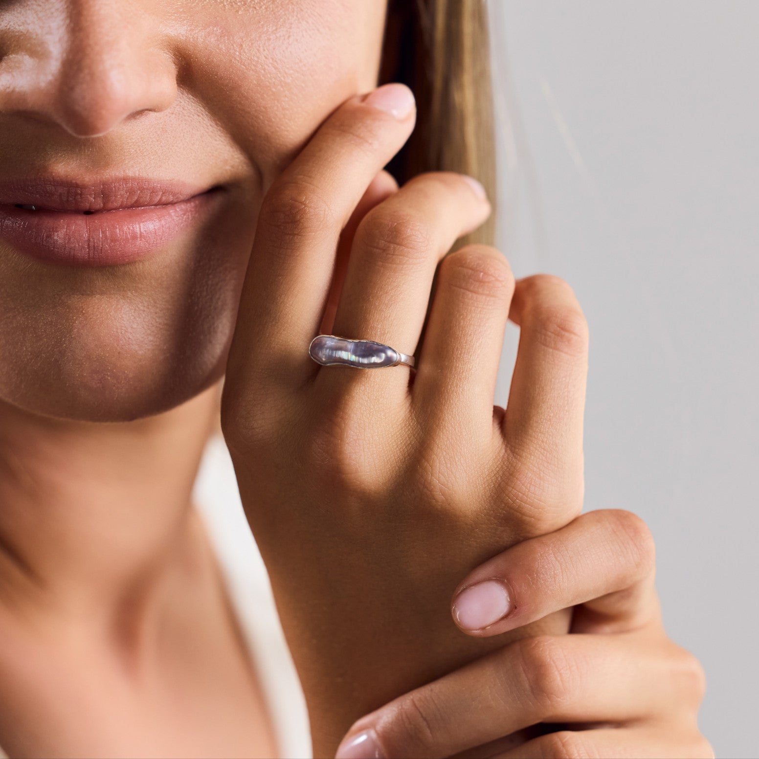 Zarter Statement-Ring aus 925 Sterling Silber mit rosa Süßwasserperle - Nooe UG