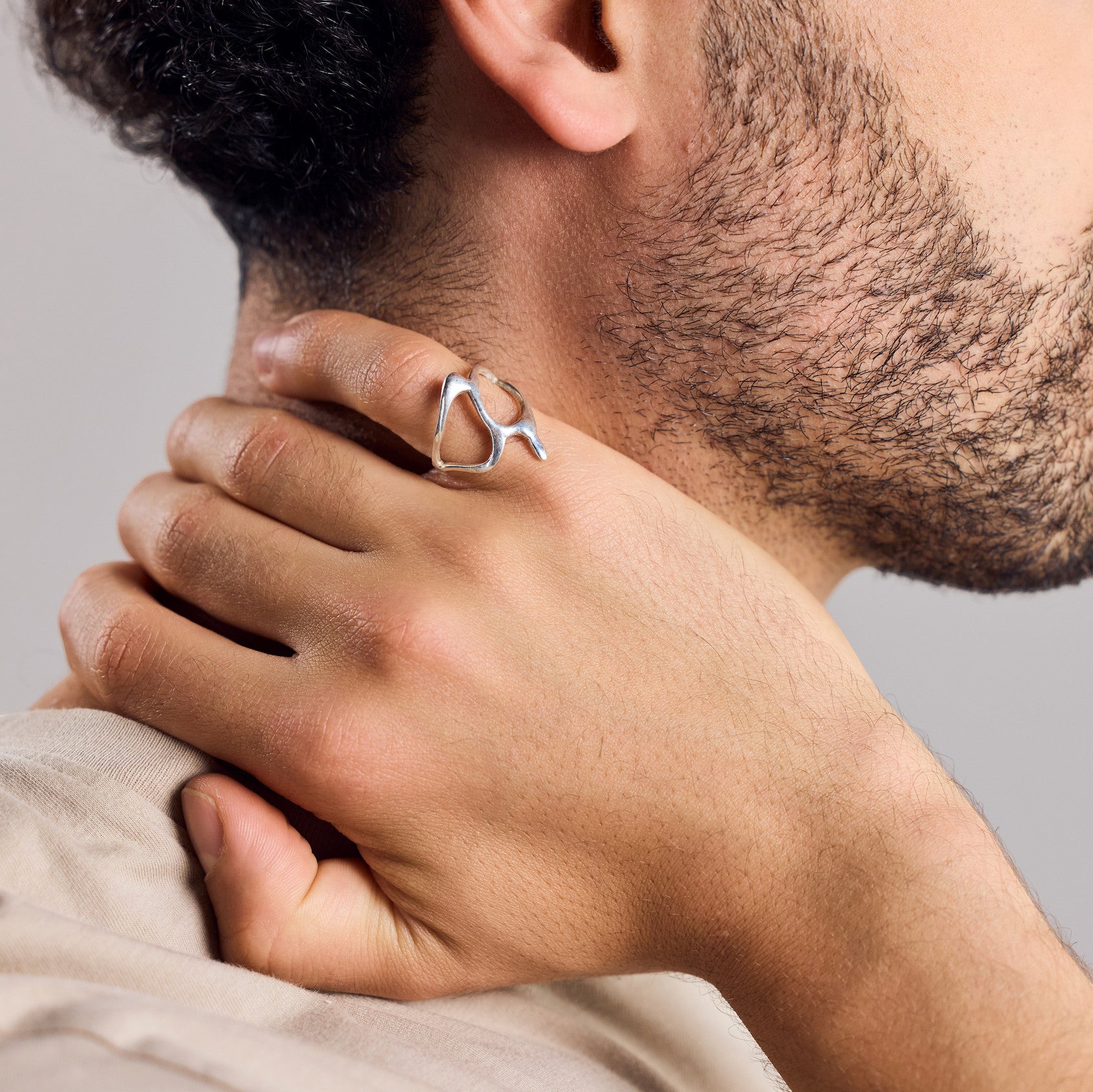 PRE ORDER: Organischer Silberring mit Tribal-Form – Handgemacht - Nooe UG